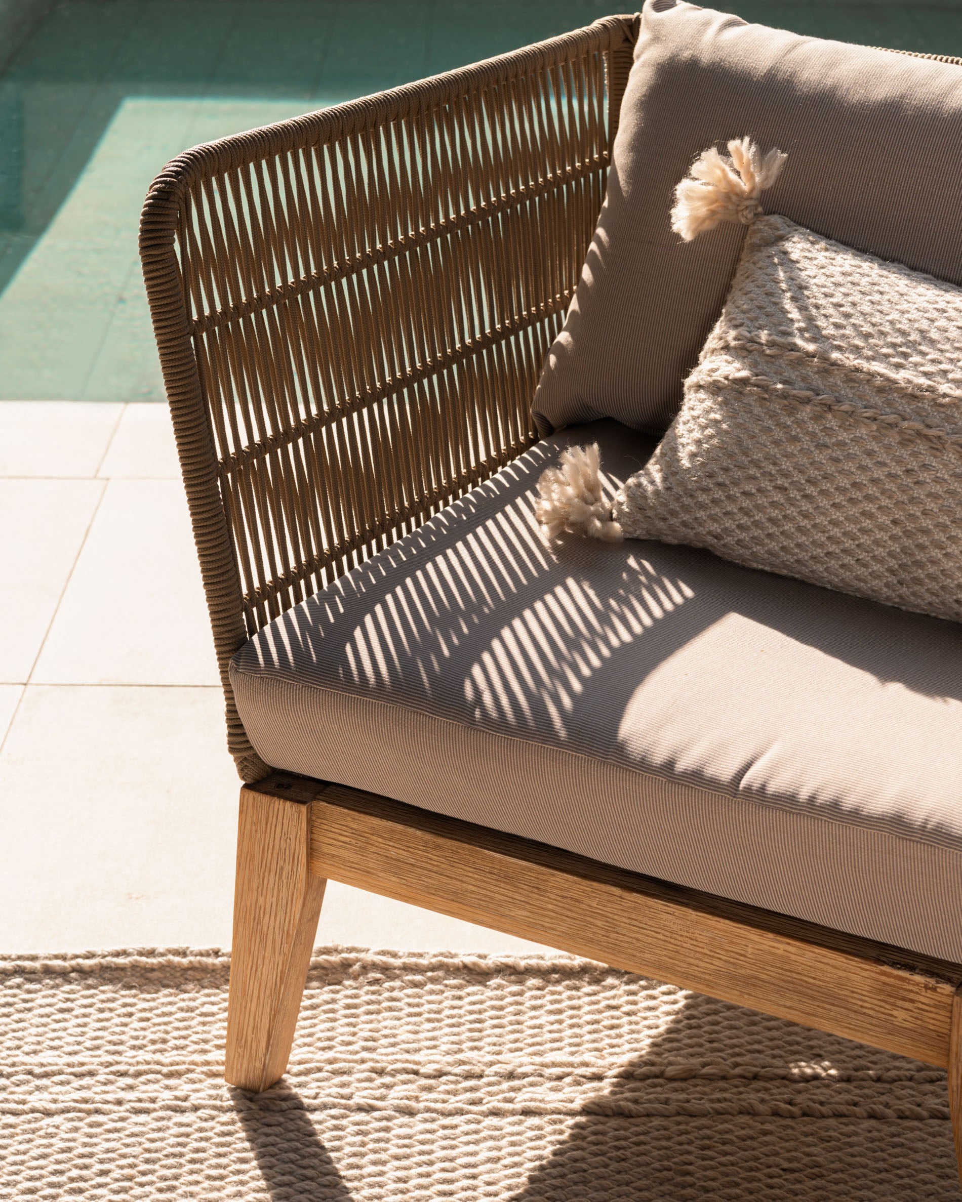 Belleny armchair in beige cord and solid acacia wood, FSC 100% - Lifestyle