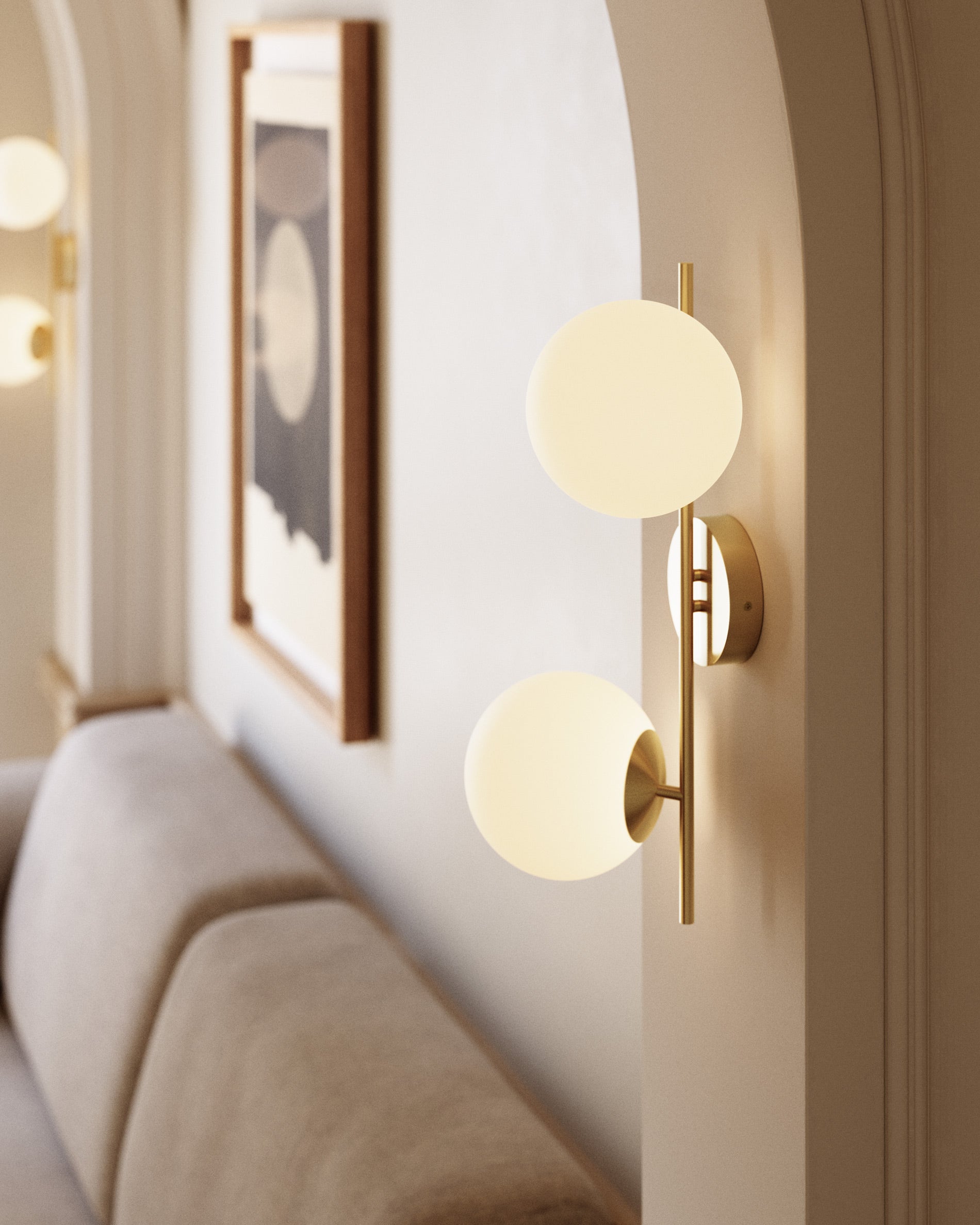 Mahala steel wall light with brass finish and two frosted glass spheres - Lifestyle