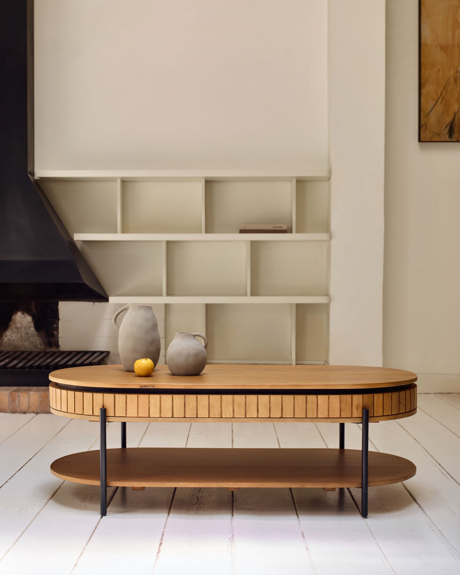 Licia mango wood coffee table with 1 drawer, with a natural finish and metal, 130 x 65 cm - Lifestyle