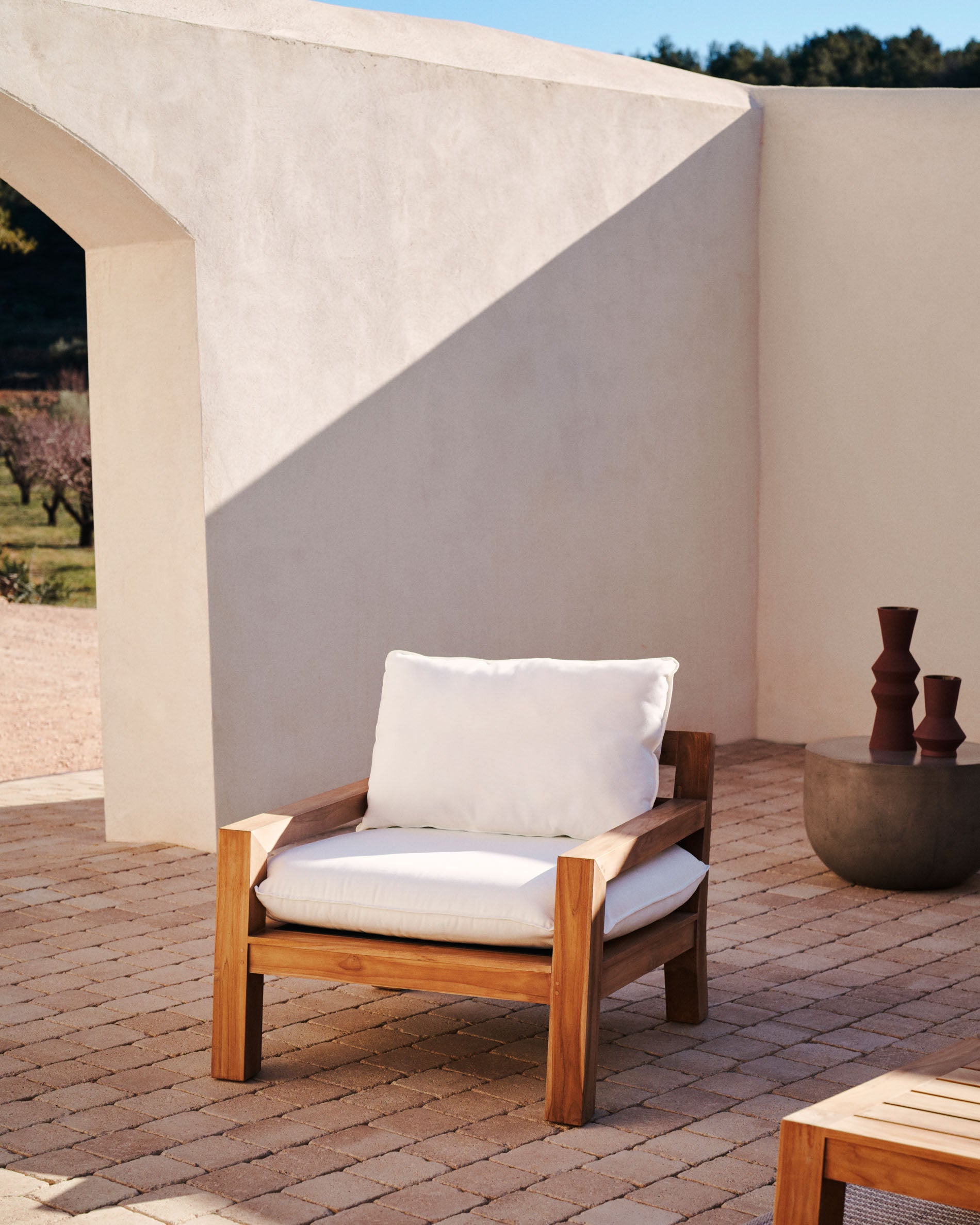 Forcanera solid teak chair - Lifestyle
