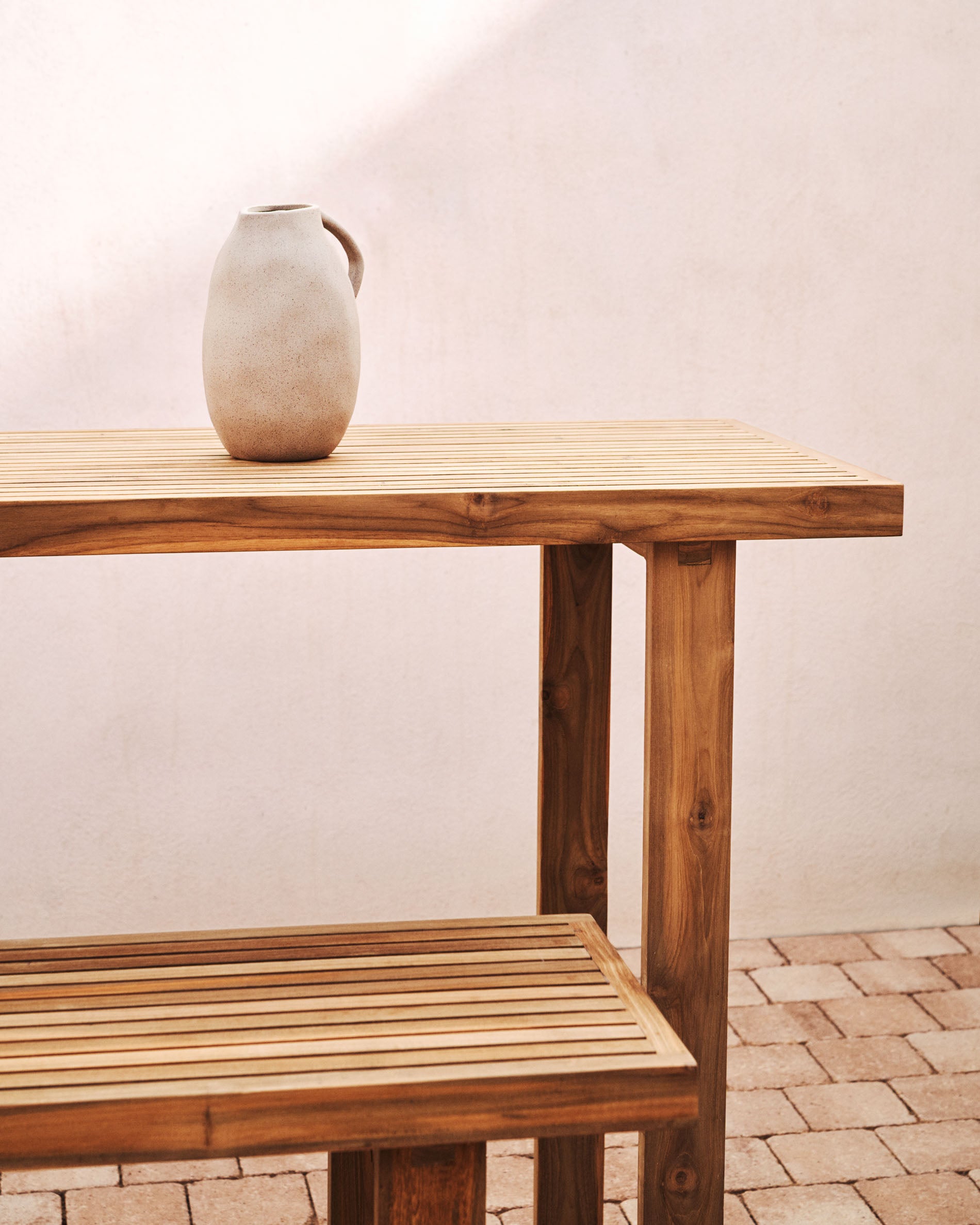 Canadell 100% outdoor solid recycled teak bar table, 140 x 70 cm - Lifestyle
