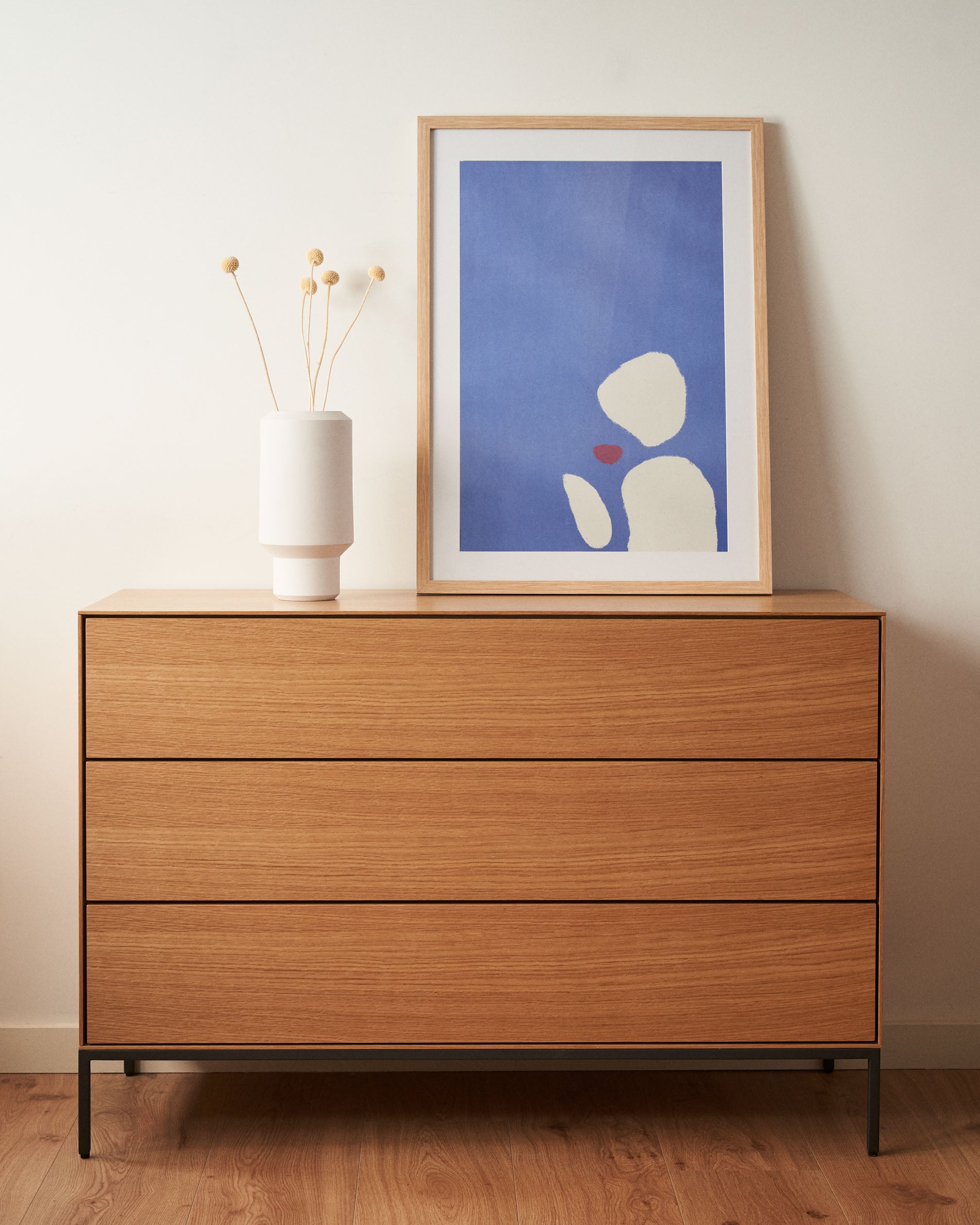 Vedrana 3 drawer chest of drawers in oak veneer with black steel legs, 110 x 75 cm - Lifestyle
