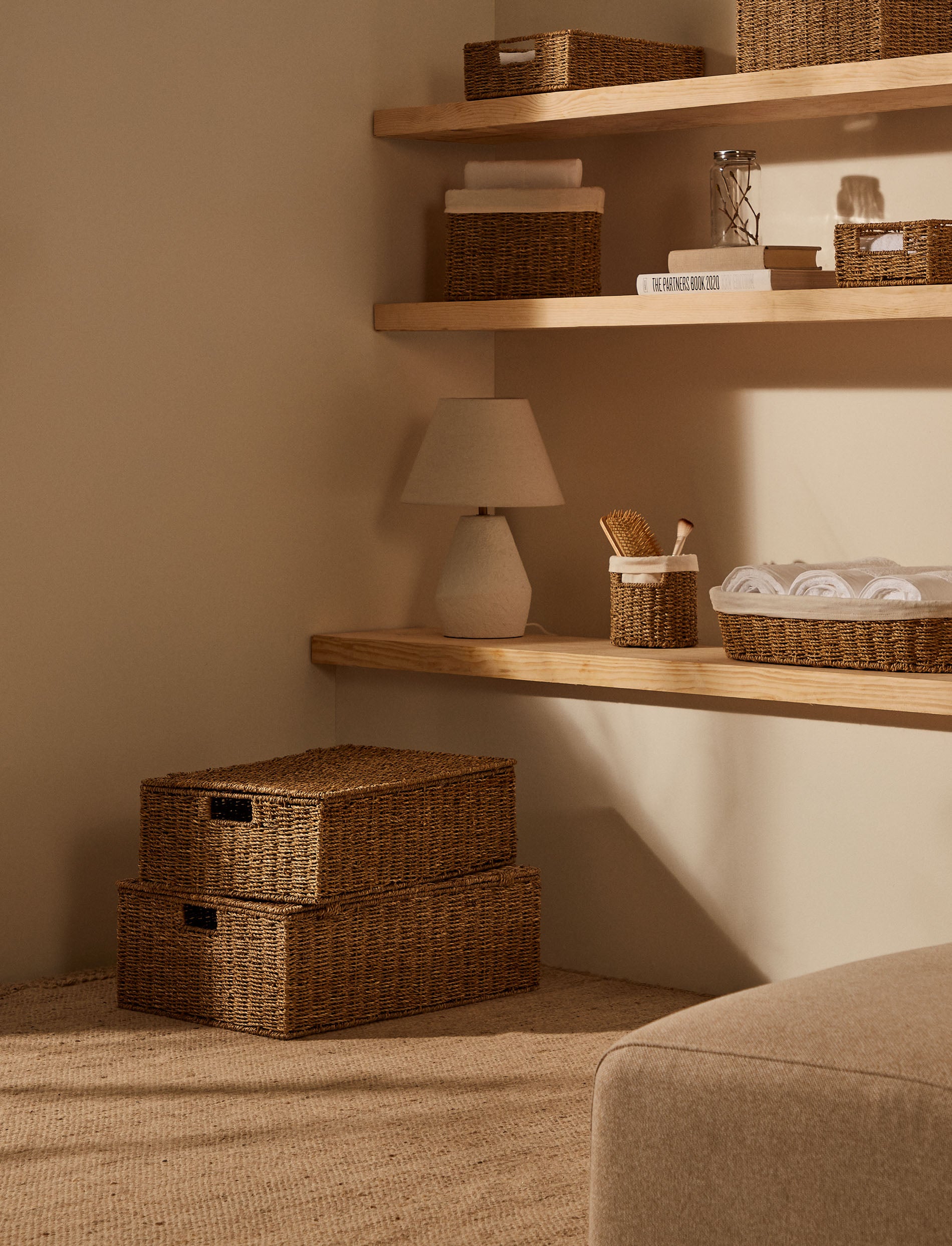 Tossa set of 2 natural fiber baskets with lids, 55 x 36 cm / 60 x 40 cm - Lifestyle
