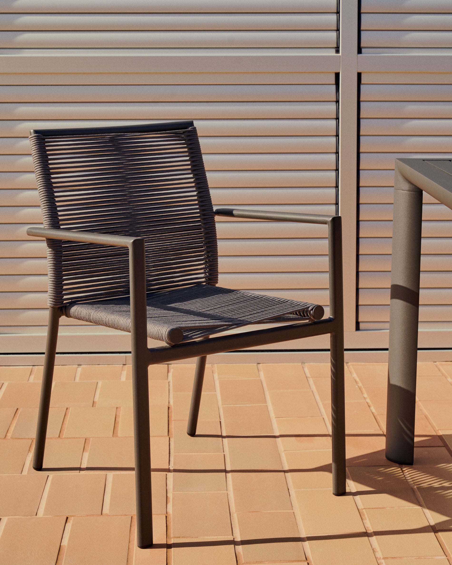 Culip aluminium and cord stackable outdoor chair in grey - Lifestyle