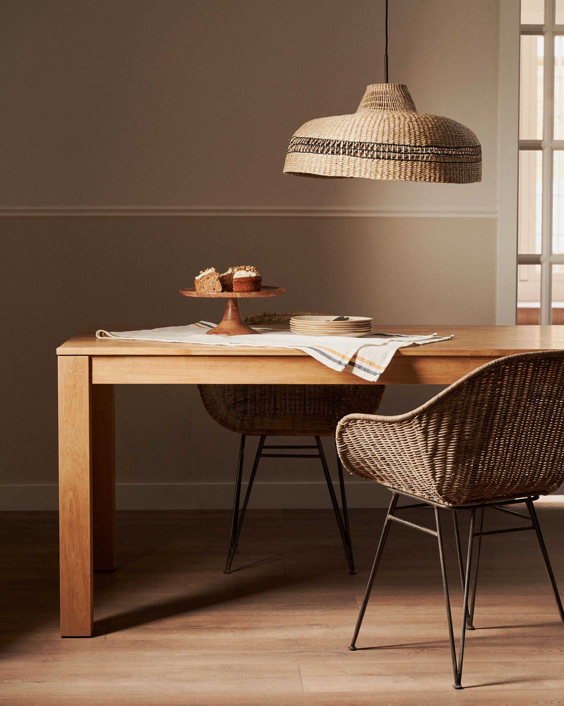 Isbel extendable table 180 (260) x 90 cm - Lifestyle