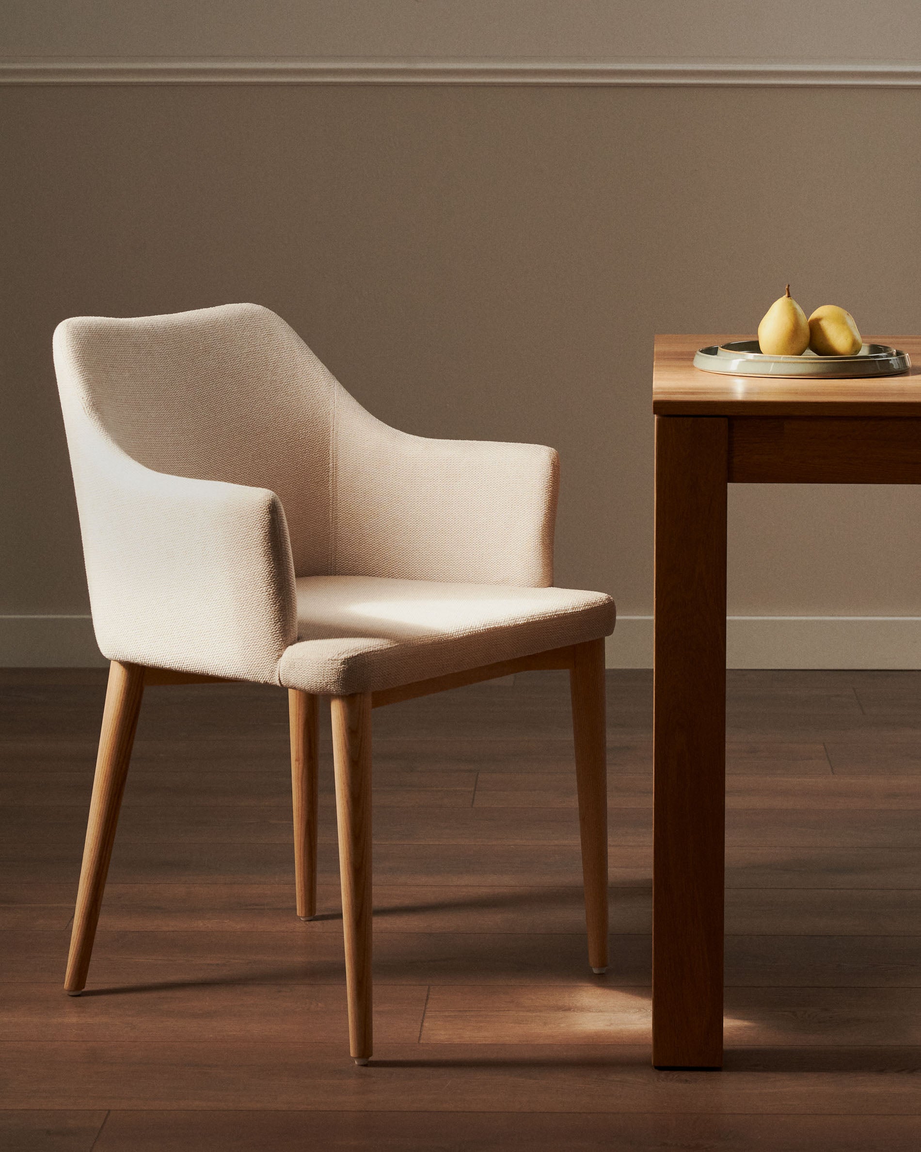 Croft chair in beige chenille with solid ash wood legs - Lifestyle