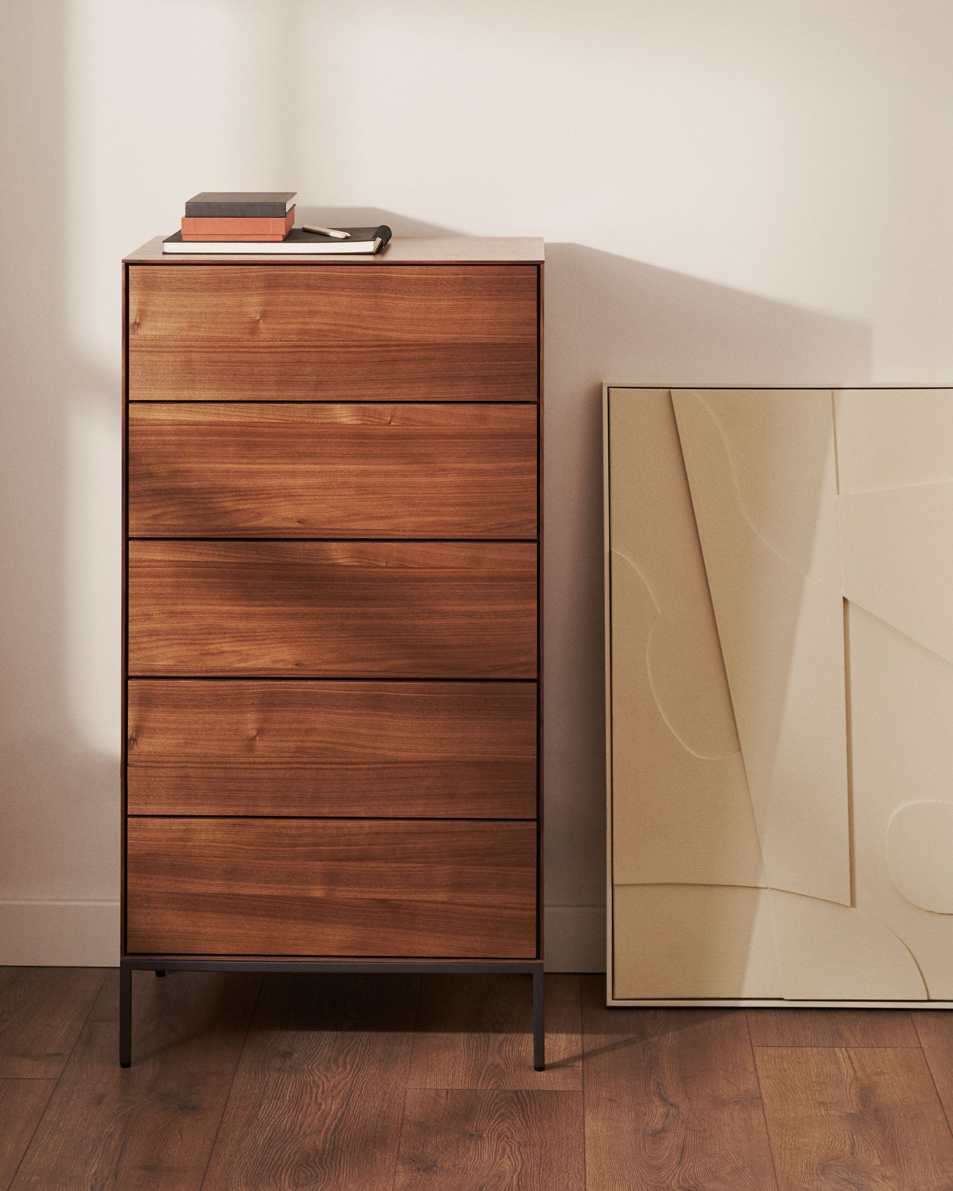 Vedrana 5 drawer chest of drawers in walnut veneer with black steel legs, 60 x 114 cm - Lifestyle