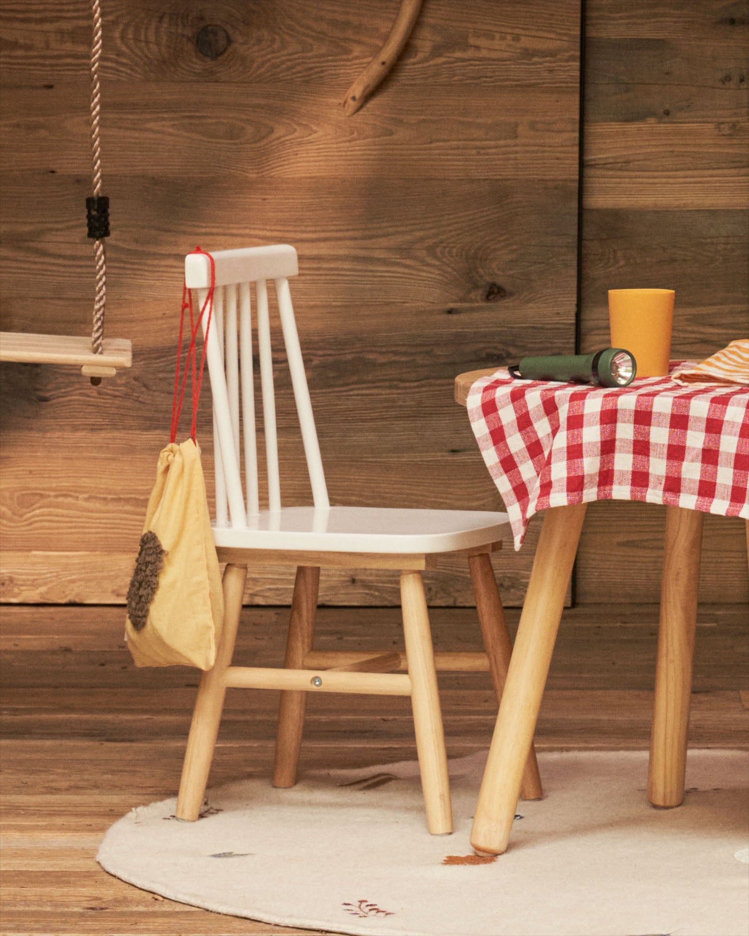 Tressia kids chair in solid rubber wood with white and natural finish - Lifestyle