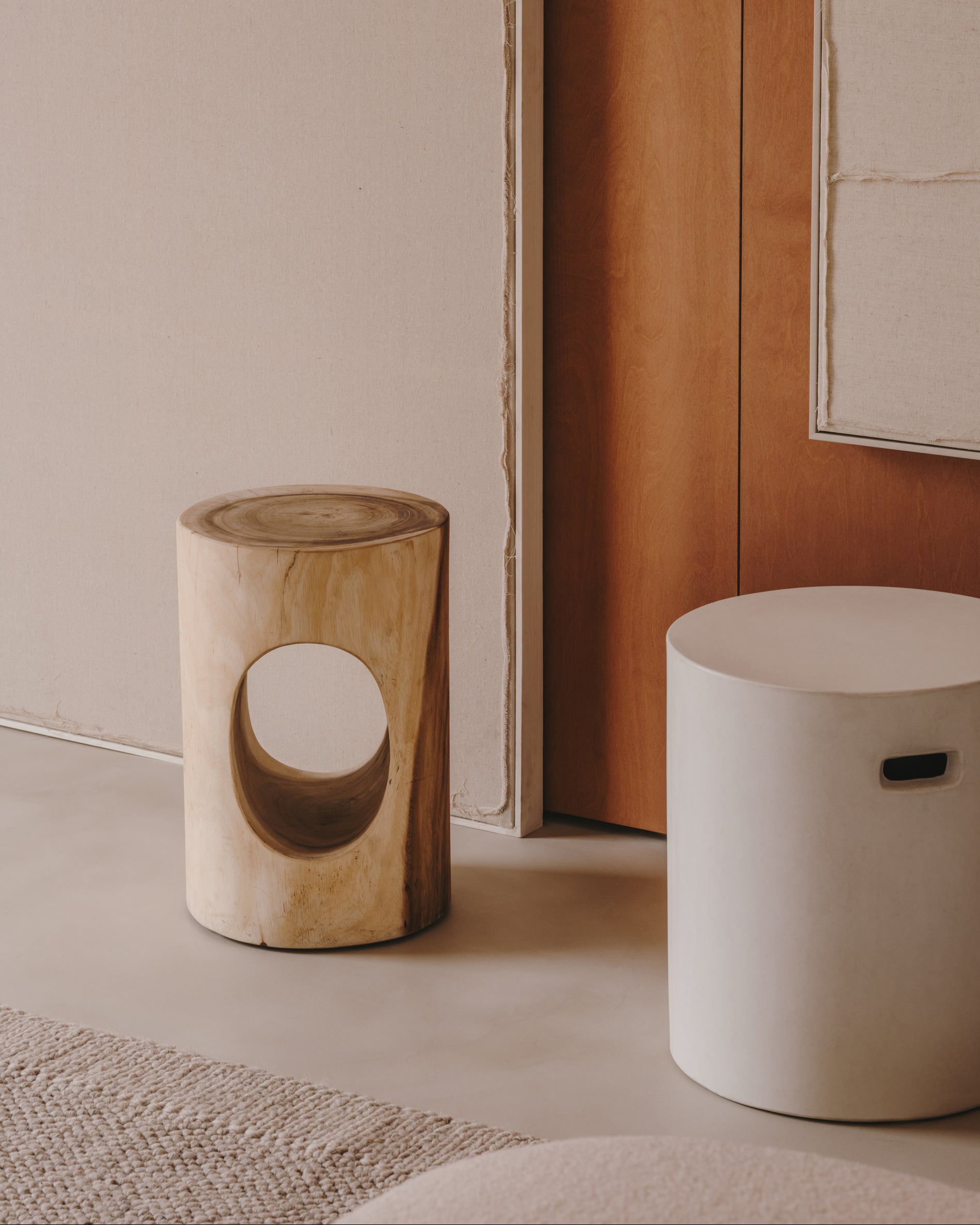 Halker solid rain tree wood side table, Ø 30 cm - Lifestyle