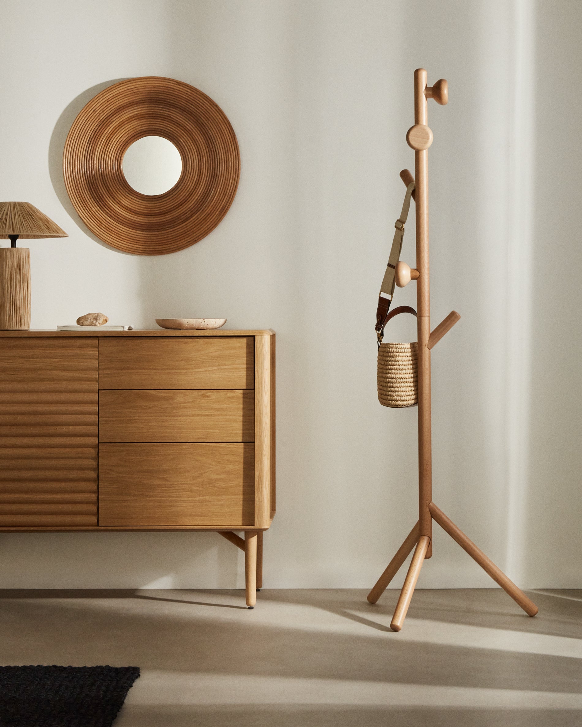 Nadue coat rack in solid beech wood with natural finish 163 cm - Lifestyle