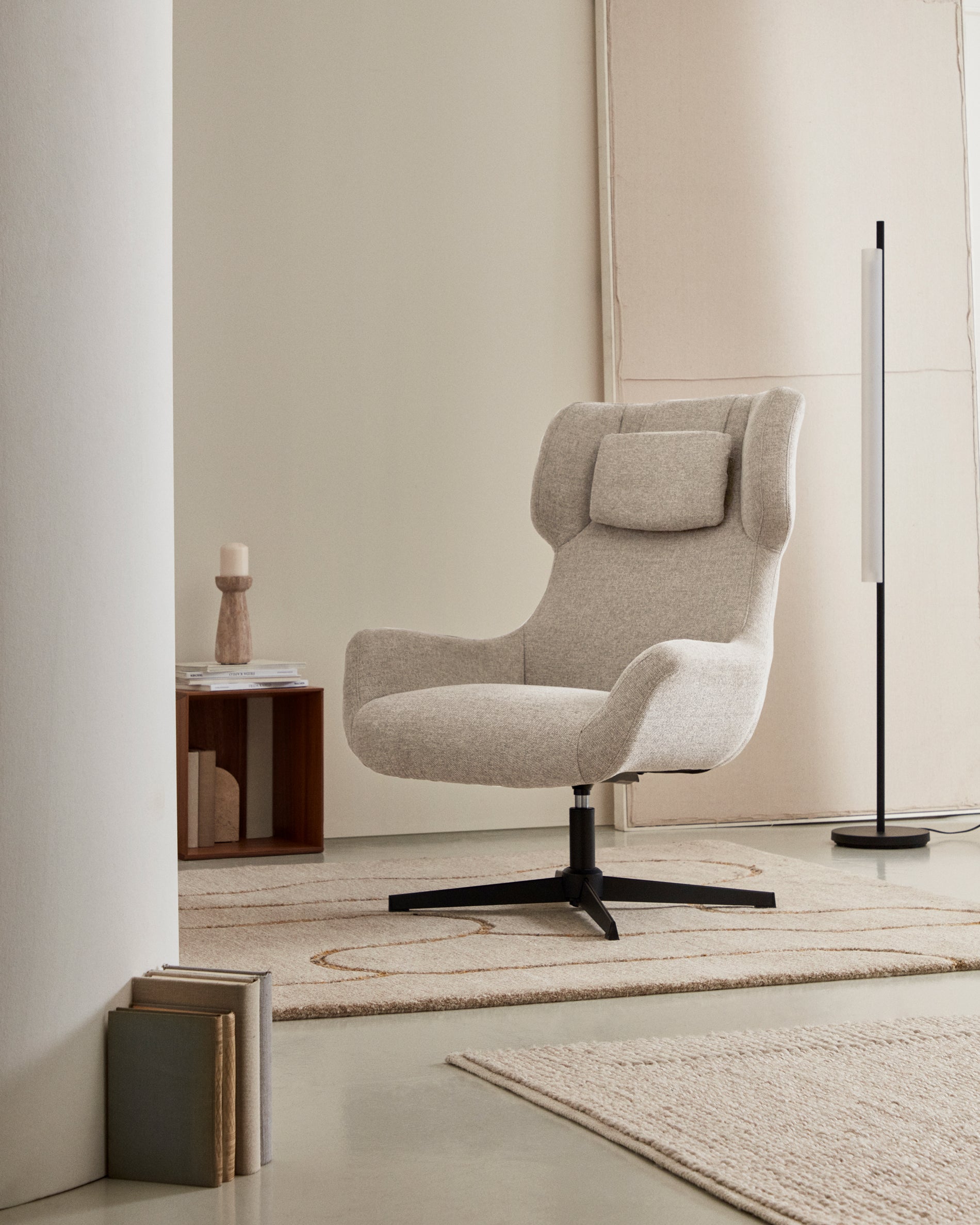 Zalina swivel armchair in beige chenille and steel with black finish FSC 100% - Lifestyle