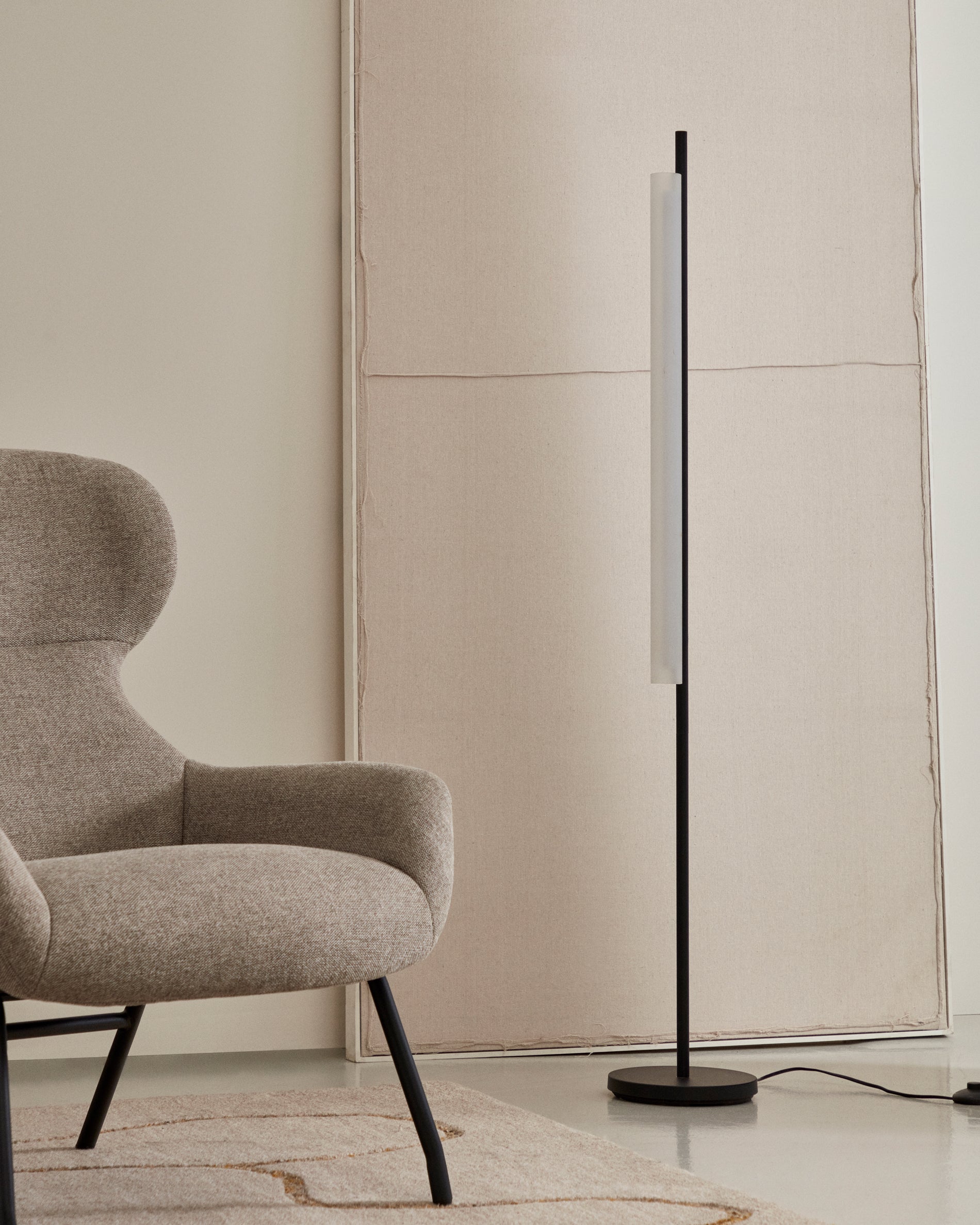 Vauxall floor lamp made of metal and frosted glass - Lifestyle