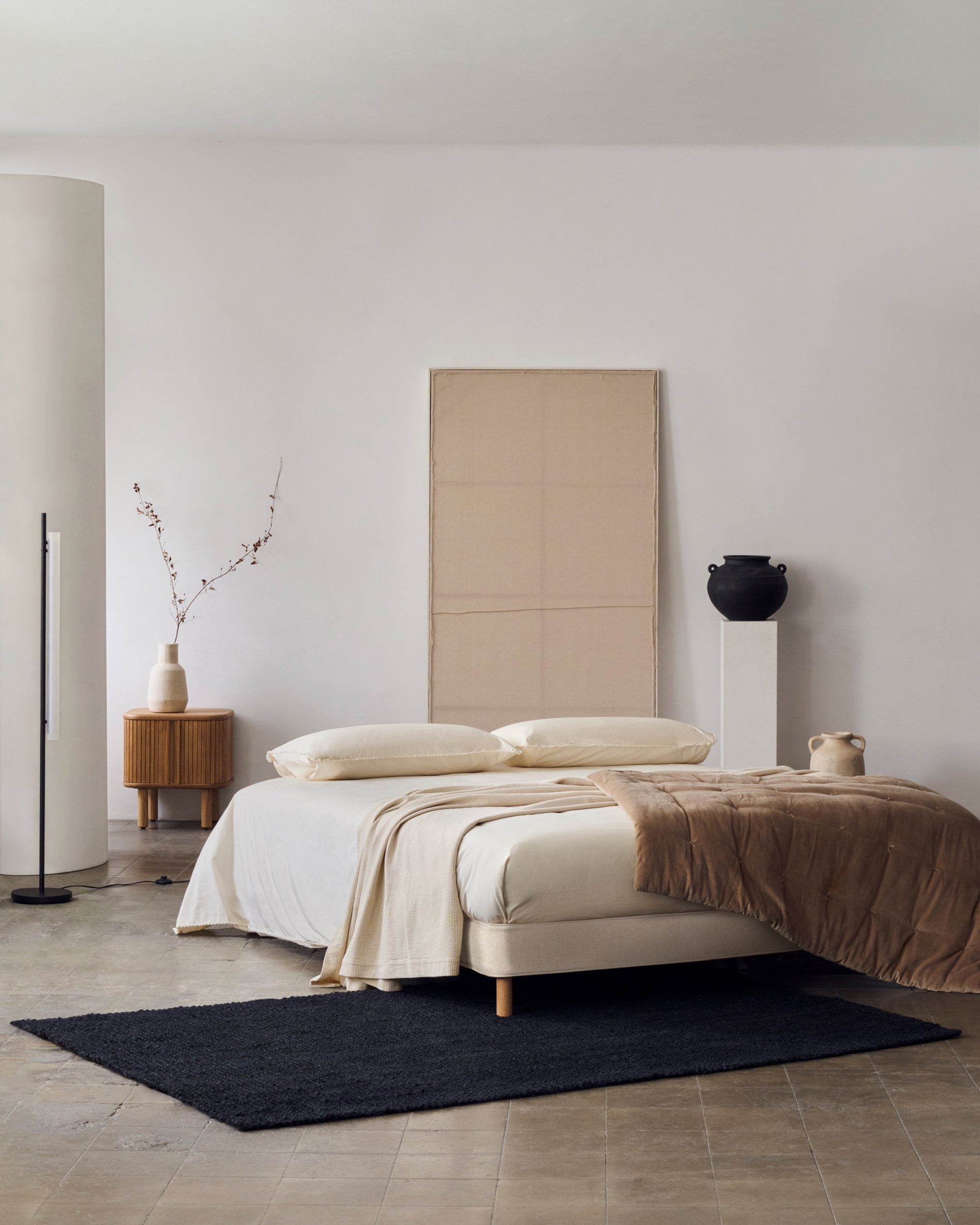 Ofelia base with ecru removable cover and solid beech wooden legs for a 180 x 200 cm mattress FSC Mix Credit - Lifestyle