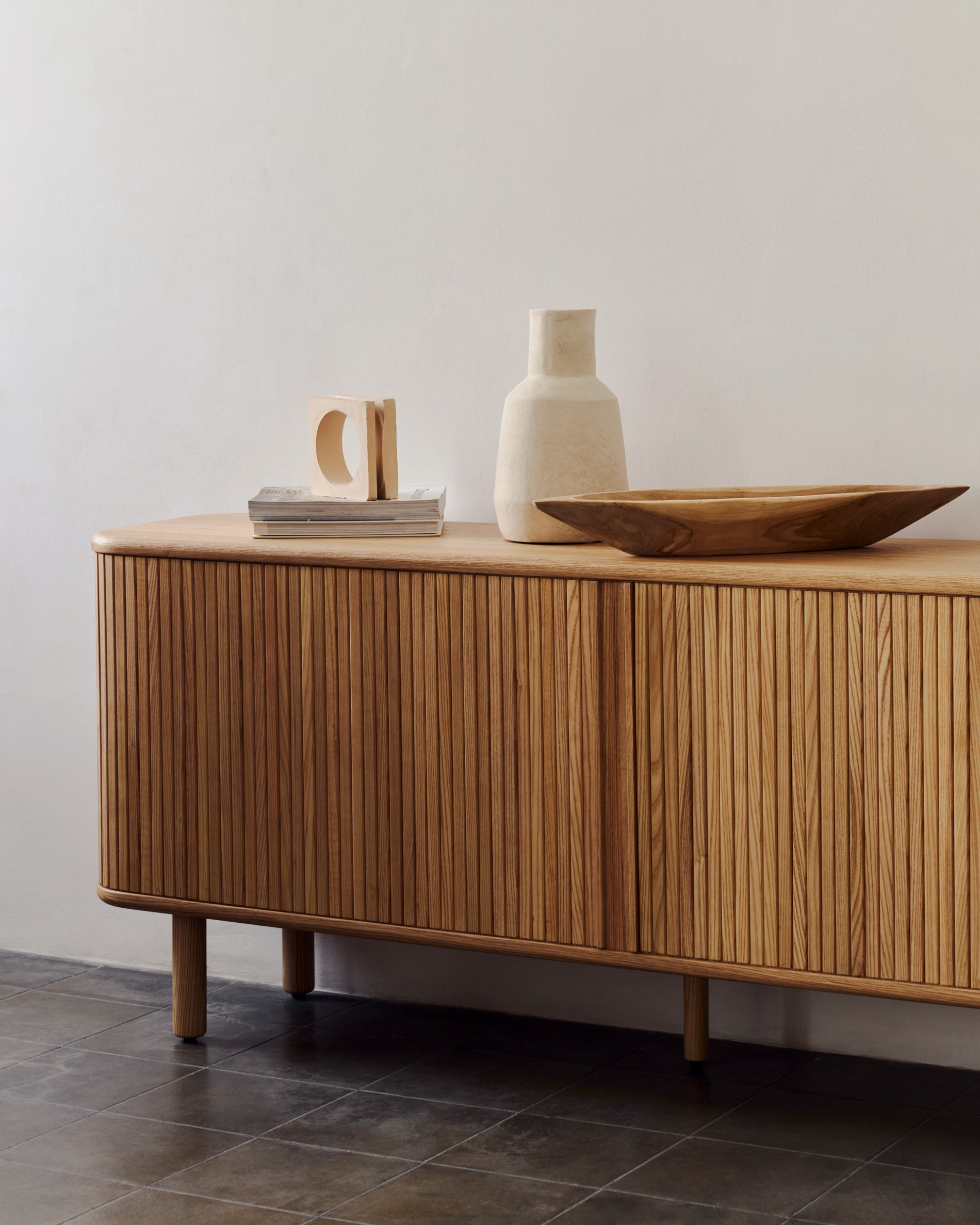 Mailen 2 door sideboard in ash veneer with a natural finish 180 x 75 cm - Lifestyle