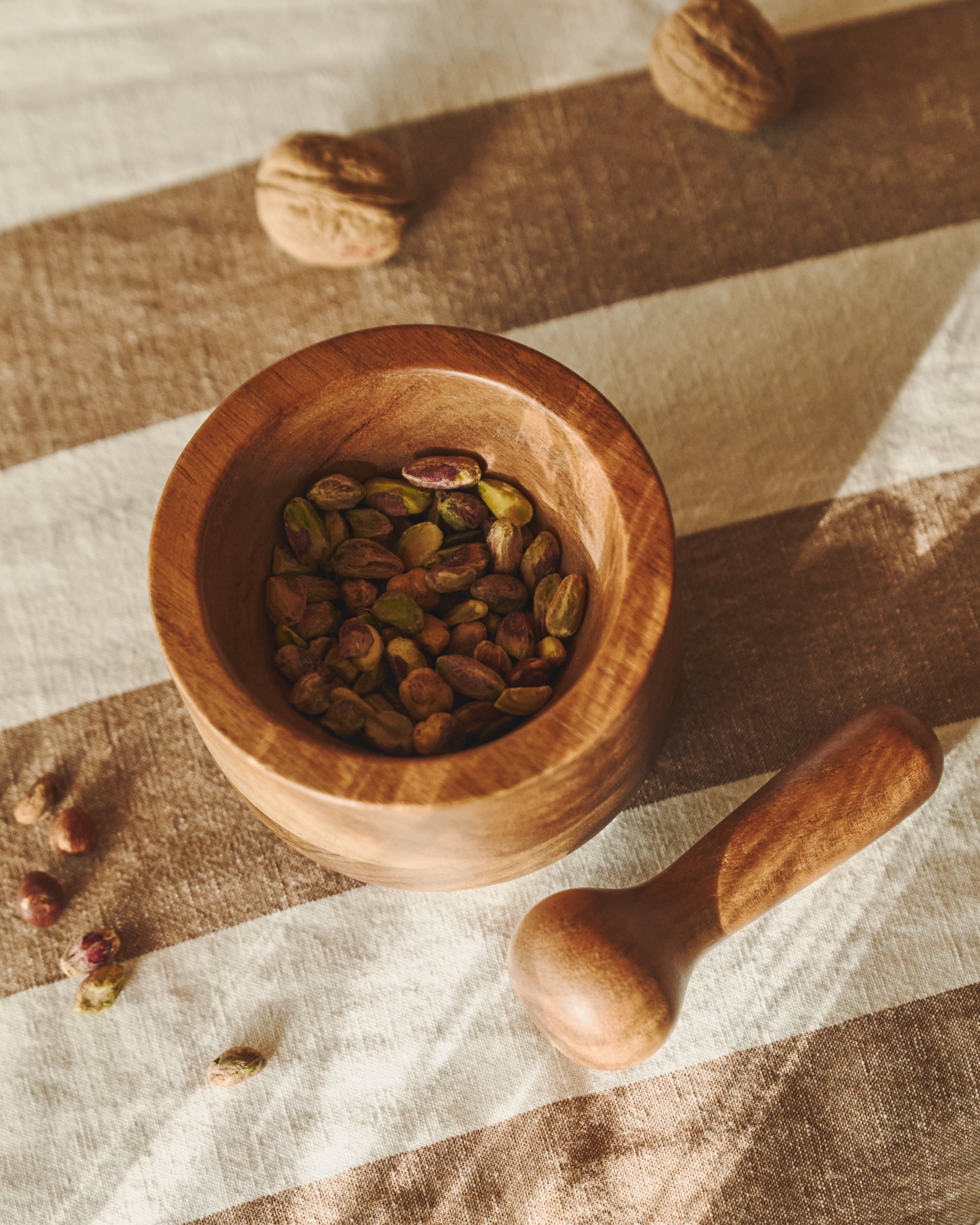 Kasia solid acacia wood mortar - Lifestyle