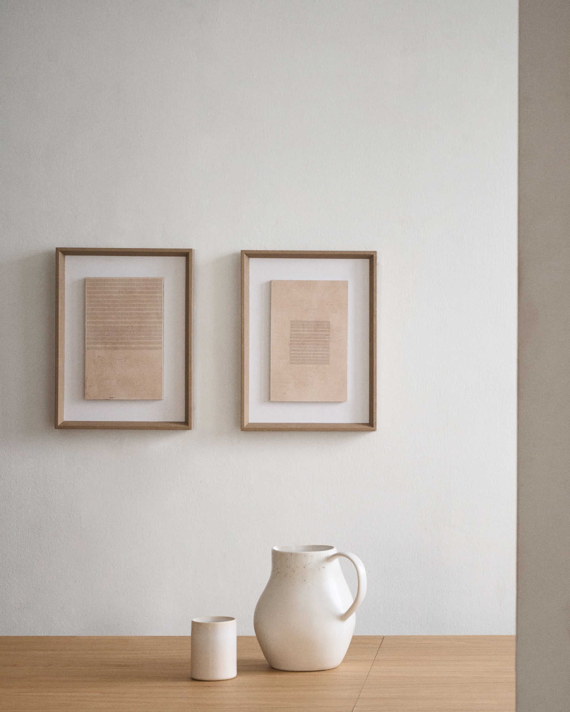 Sormina picture with brown stripes in the centre 30 x 40 cm - Lifestyle