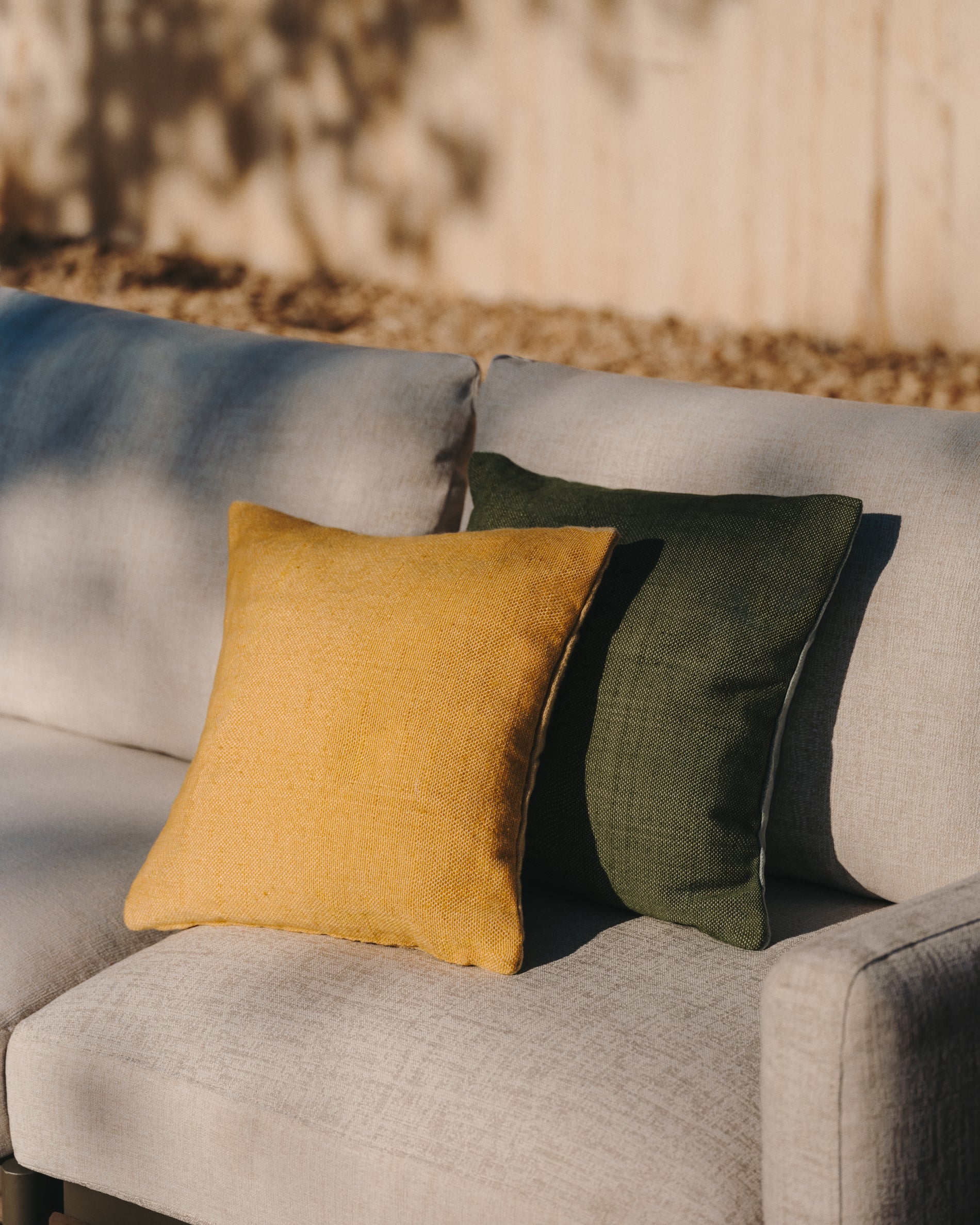 Sorells 2-seater modular outdoor sofa in aluminium with green finish 201 cm - Lifestyle