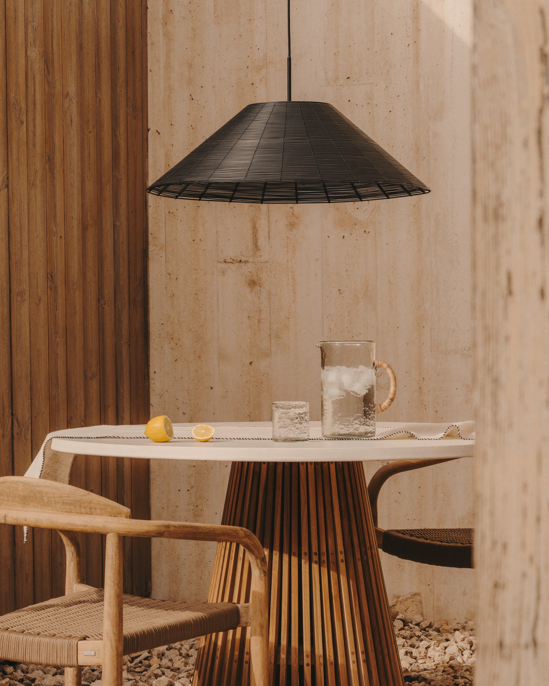 Saranella lampshade for outdoor ceiling lamp in black synthetic rattan Ø 70cm - Lifestyle