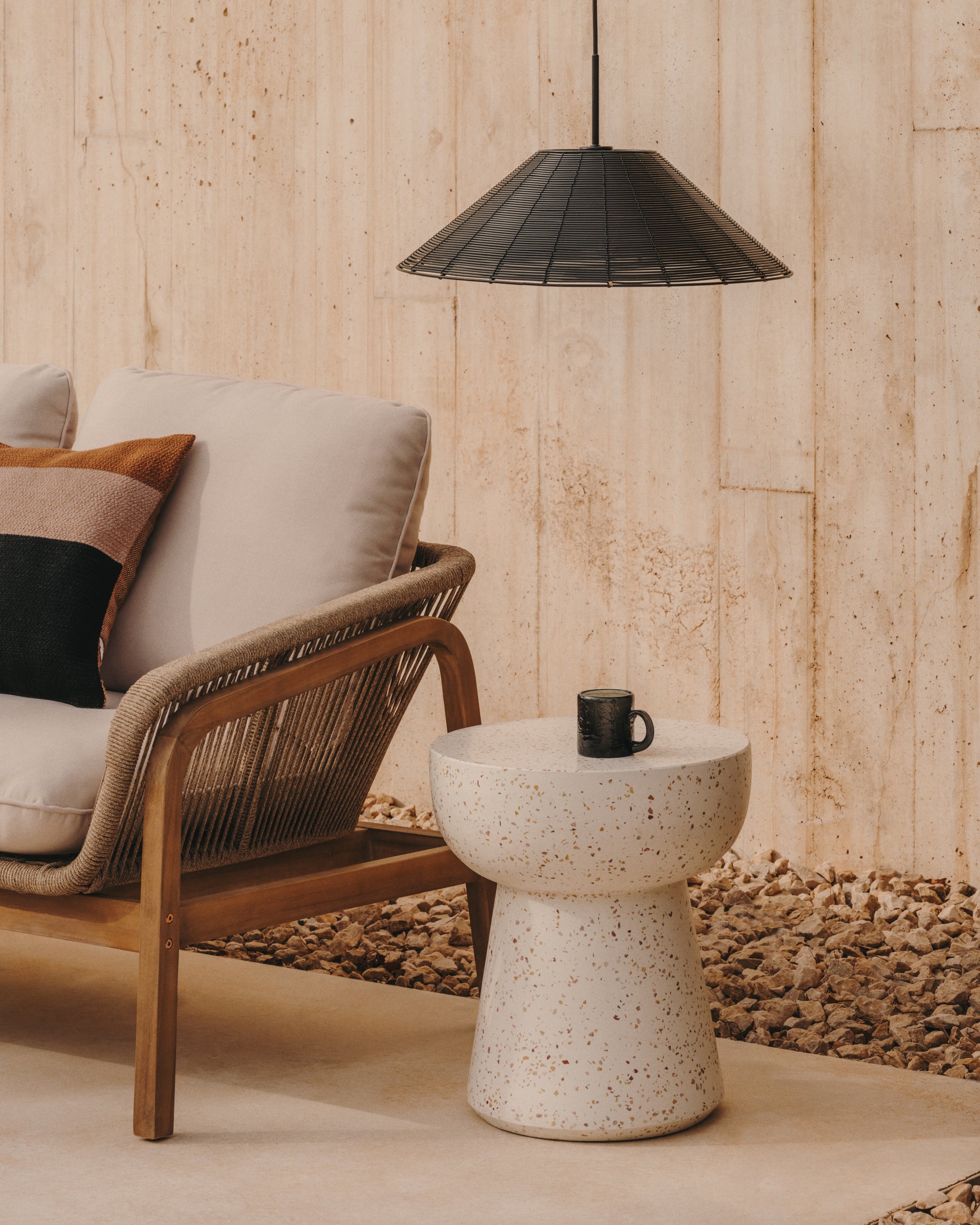 Saranella lampshade for outdoor ceiling lamp in black synthetic rattan Ø 50cm - Lifestyle