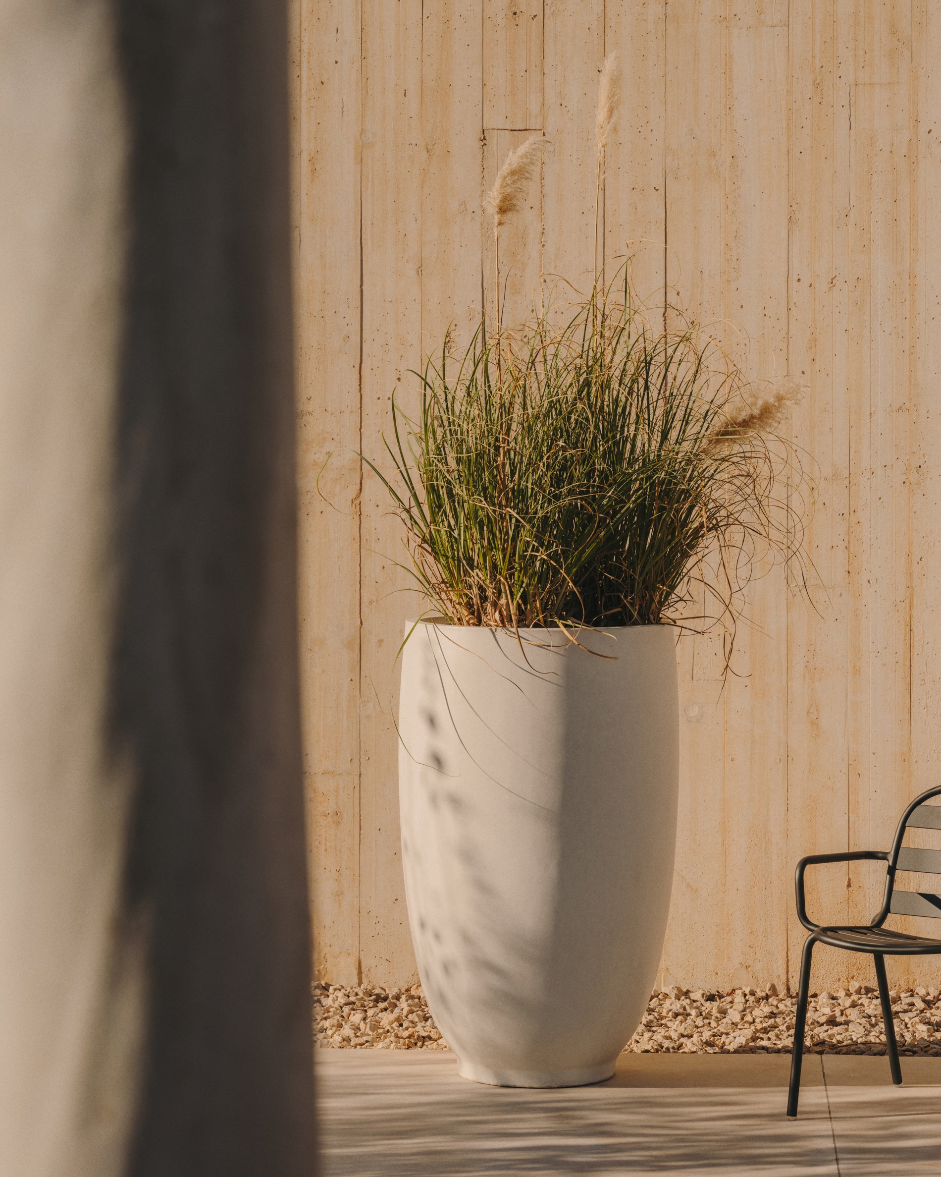 Aiguablava White Cement Planter Ø 75 cm - Lifestyle