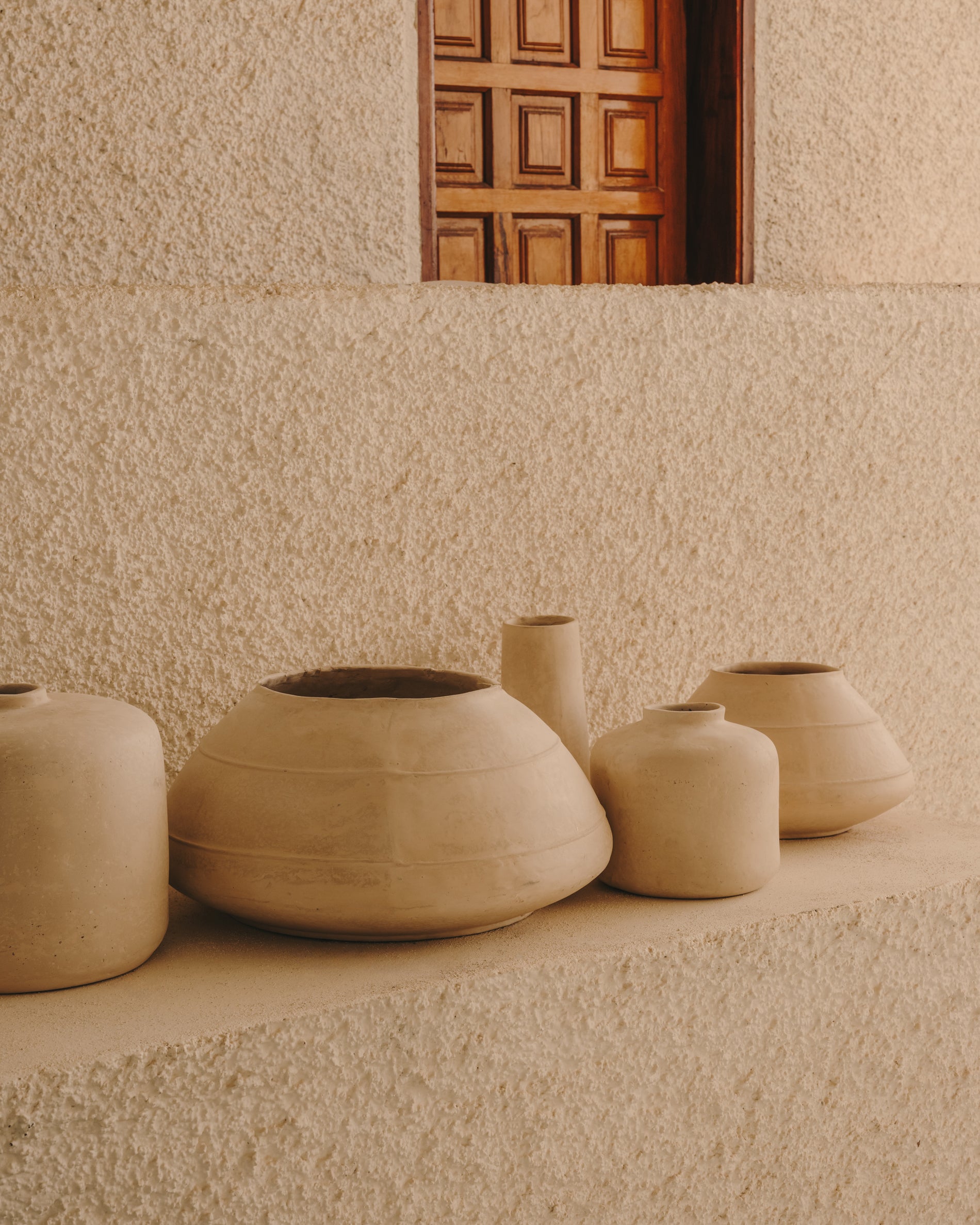 Serina papier mâché vase in white 36.5 cm - Lifestyle
