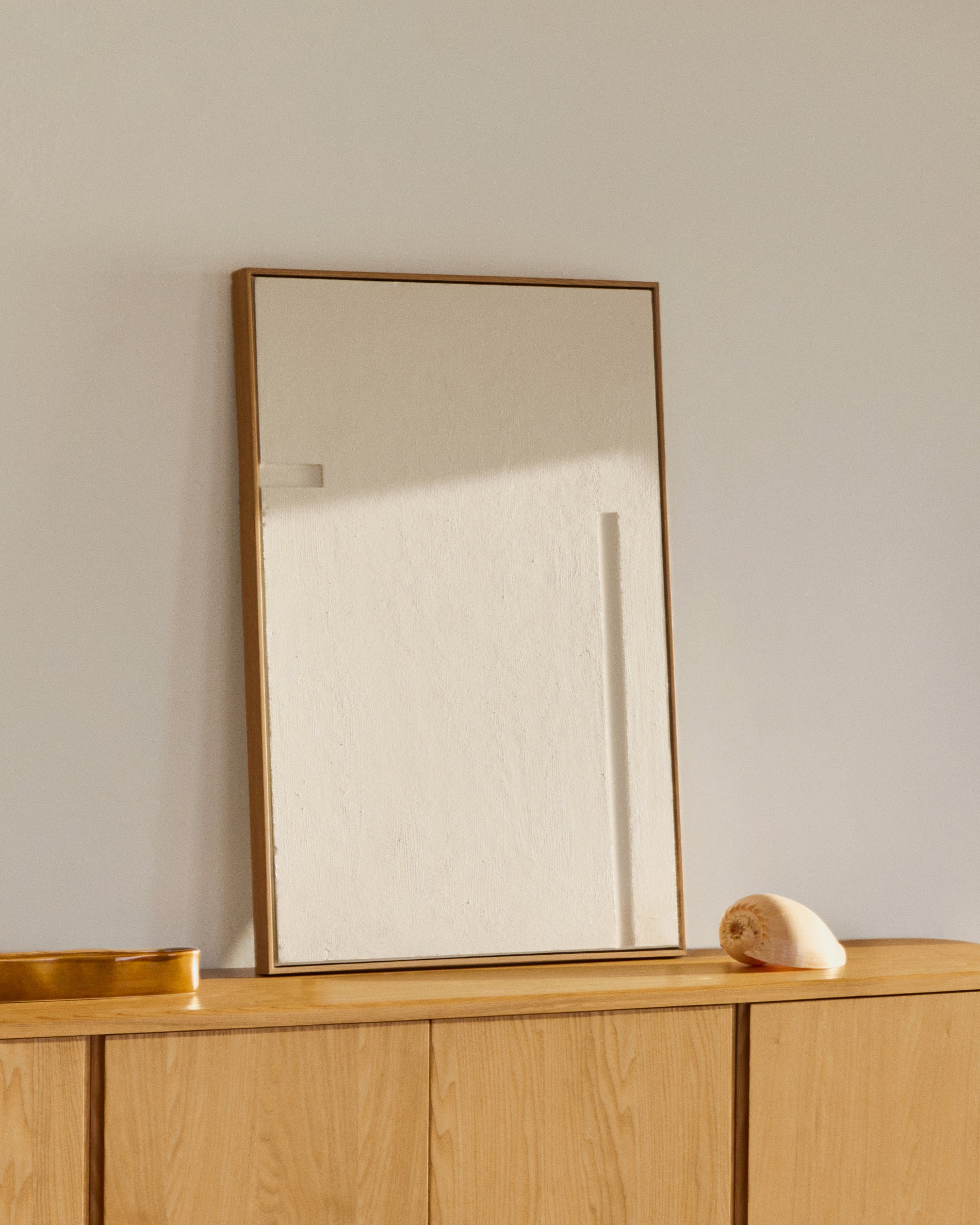 Sefri picture with straight geometric shapes in white 60 x 90 cm - Lifestyle