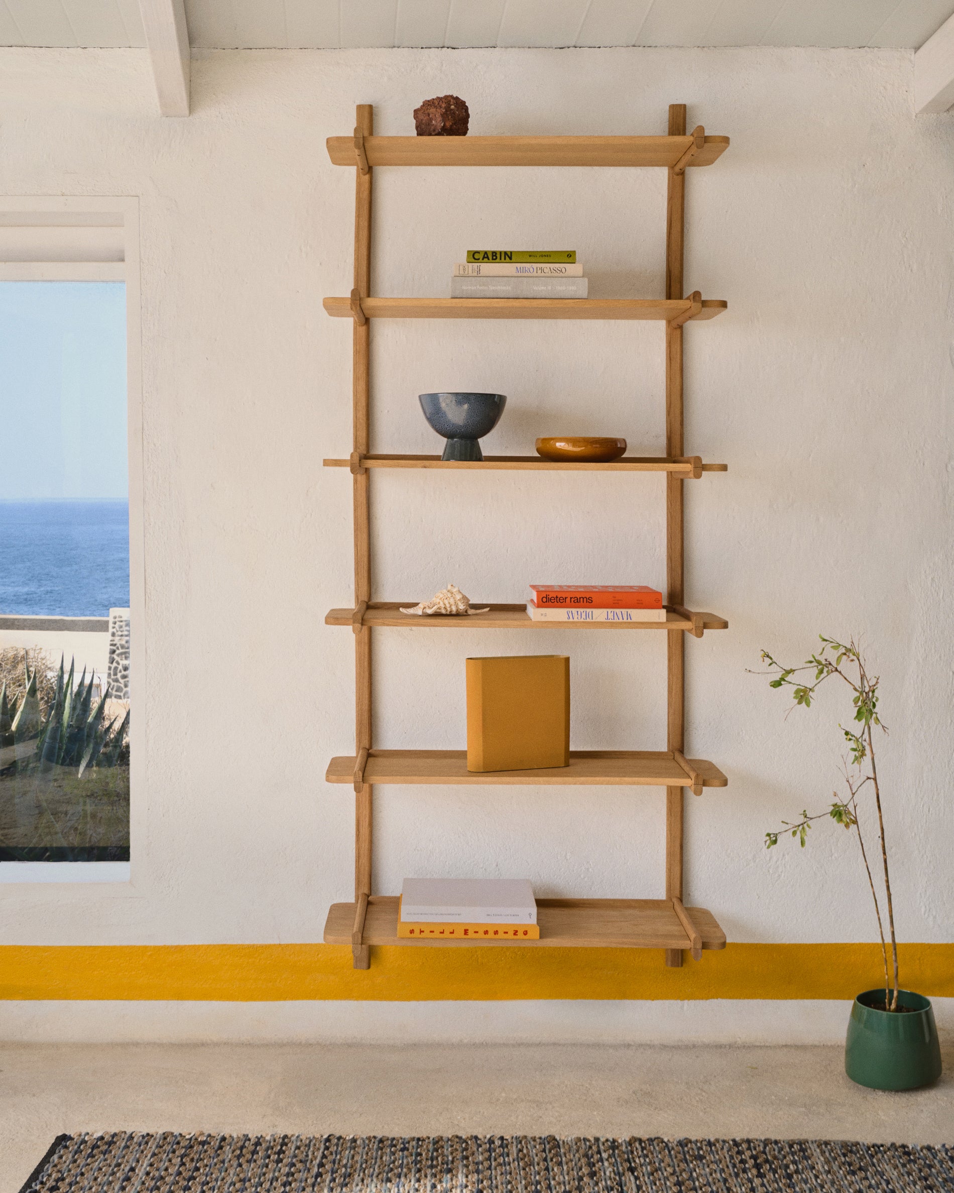 Sitra modular shelf, 6 solid oak wood shelves in a natural finish, 90 cm, FSC Mix Credit - Lifestyle