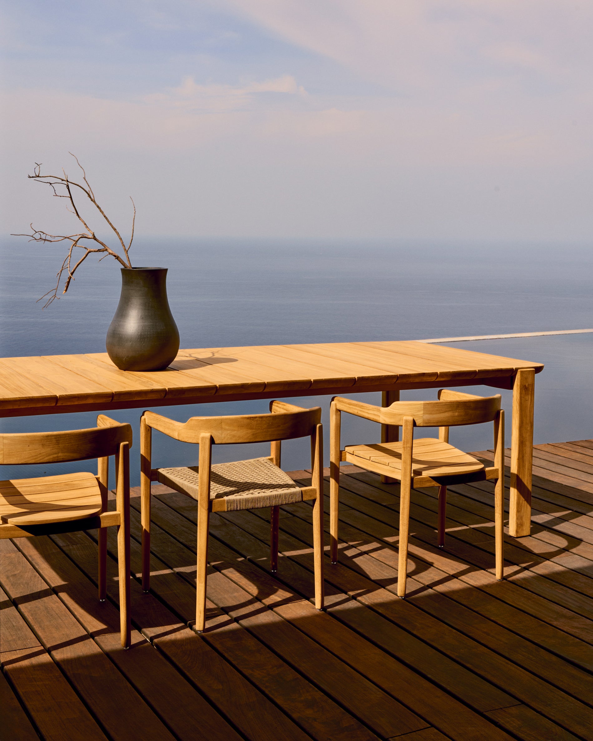 Icaro table made of solid teak wood, 220 x 102 cm, 100% FSC