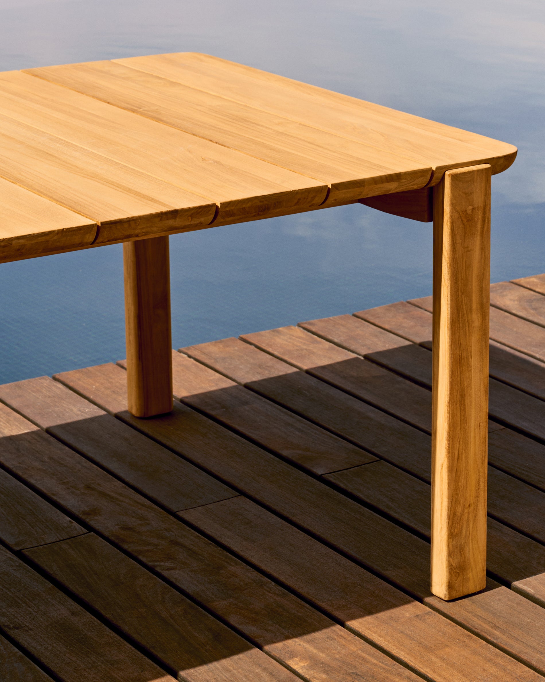 Icaro table made of solid teak wood, 220 x 102 cm, 100% FSC