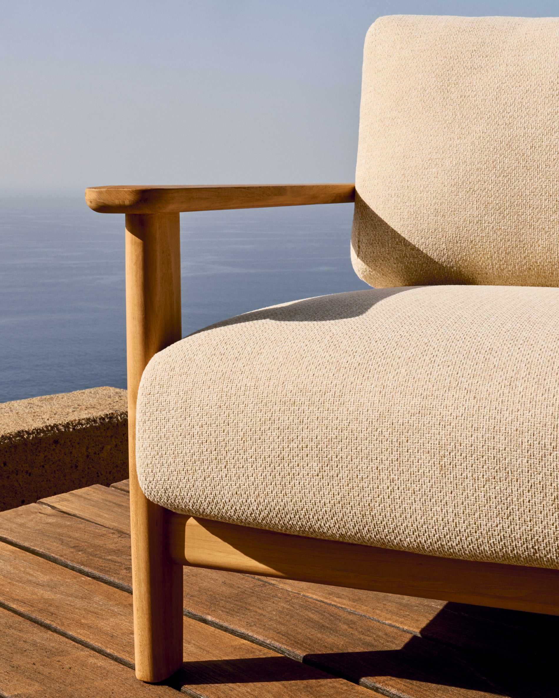 Tirant armchair, made of 100% FSC certified solid teak wood