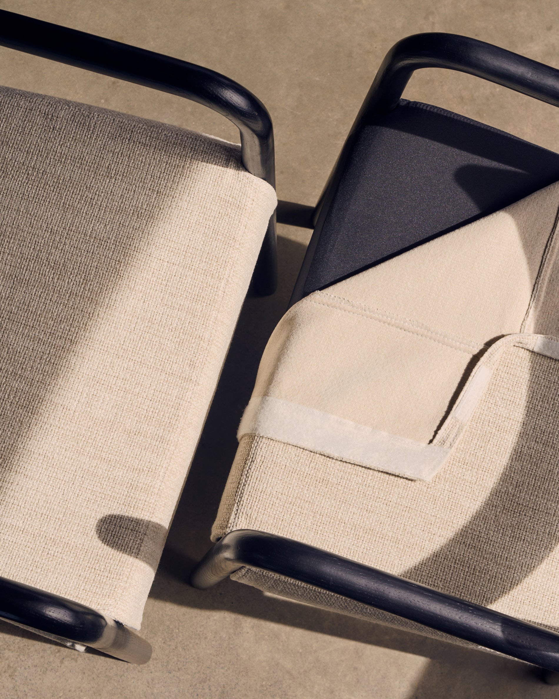 Cover for the Falconera chair in beige chenille - Lifestyle