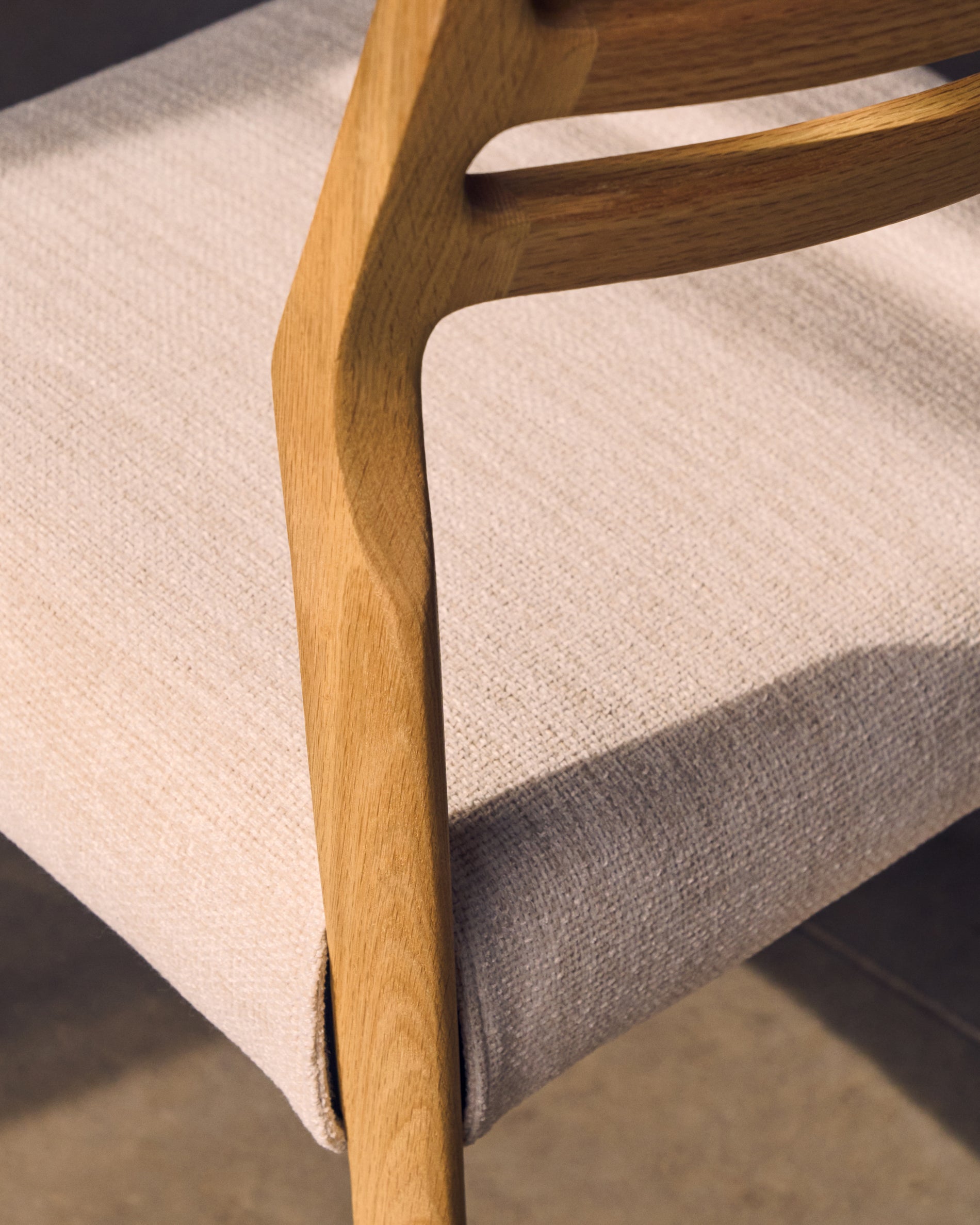 Cudia chair removable cover in beige chenille solid oak wood natural finish FSC Mix Credit - Lifestyle