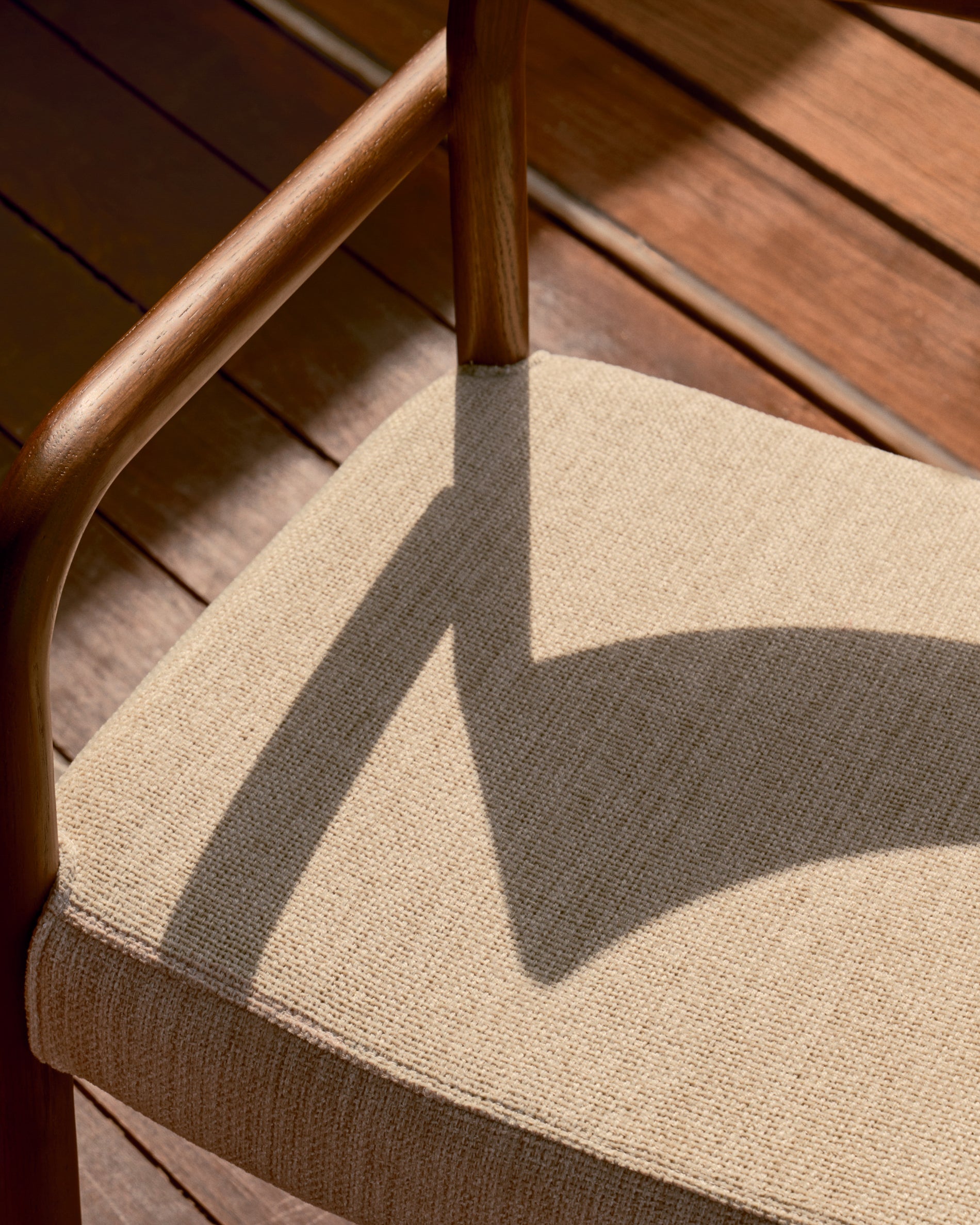 Falconera chair with a removable cover in solid oak wood with walnut finish FSC Mix Credit - Lifestyle