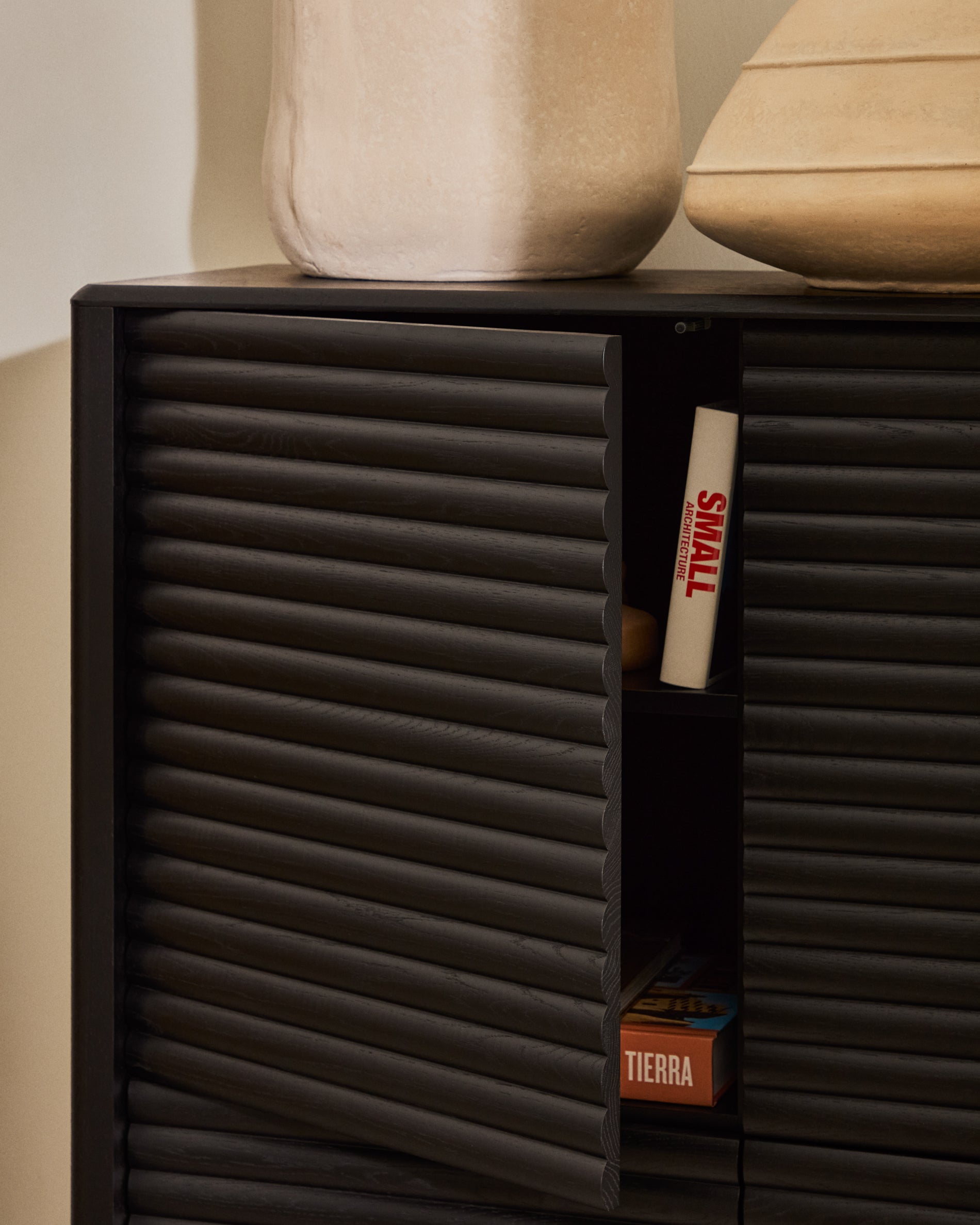 Lenon tall sideboard, 4 doors solid wood and black oak veneer 104,5x144 cm FSC Mix Credit - Lifestyle