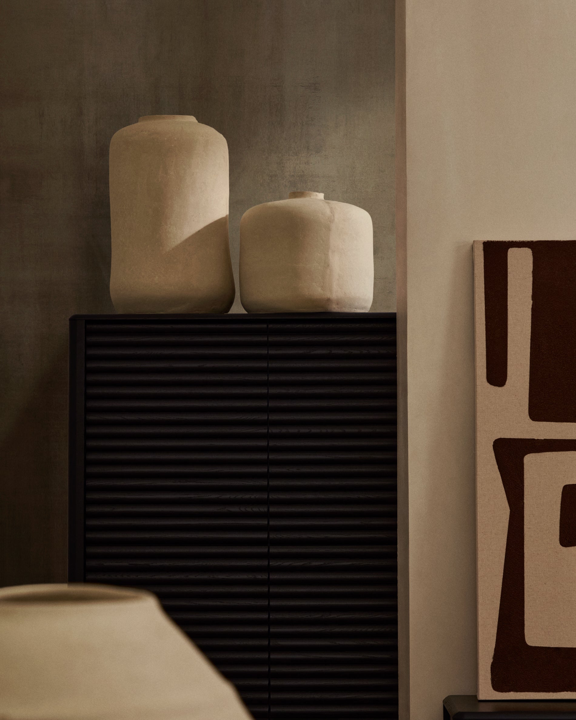 Serina papier mâché vase in white 34 cm - Lifestyle