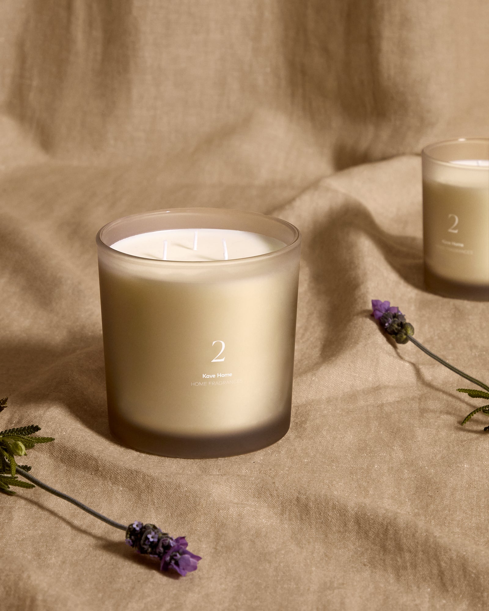400g Sweet Vanilla scented candle - Lifestyle