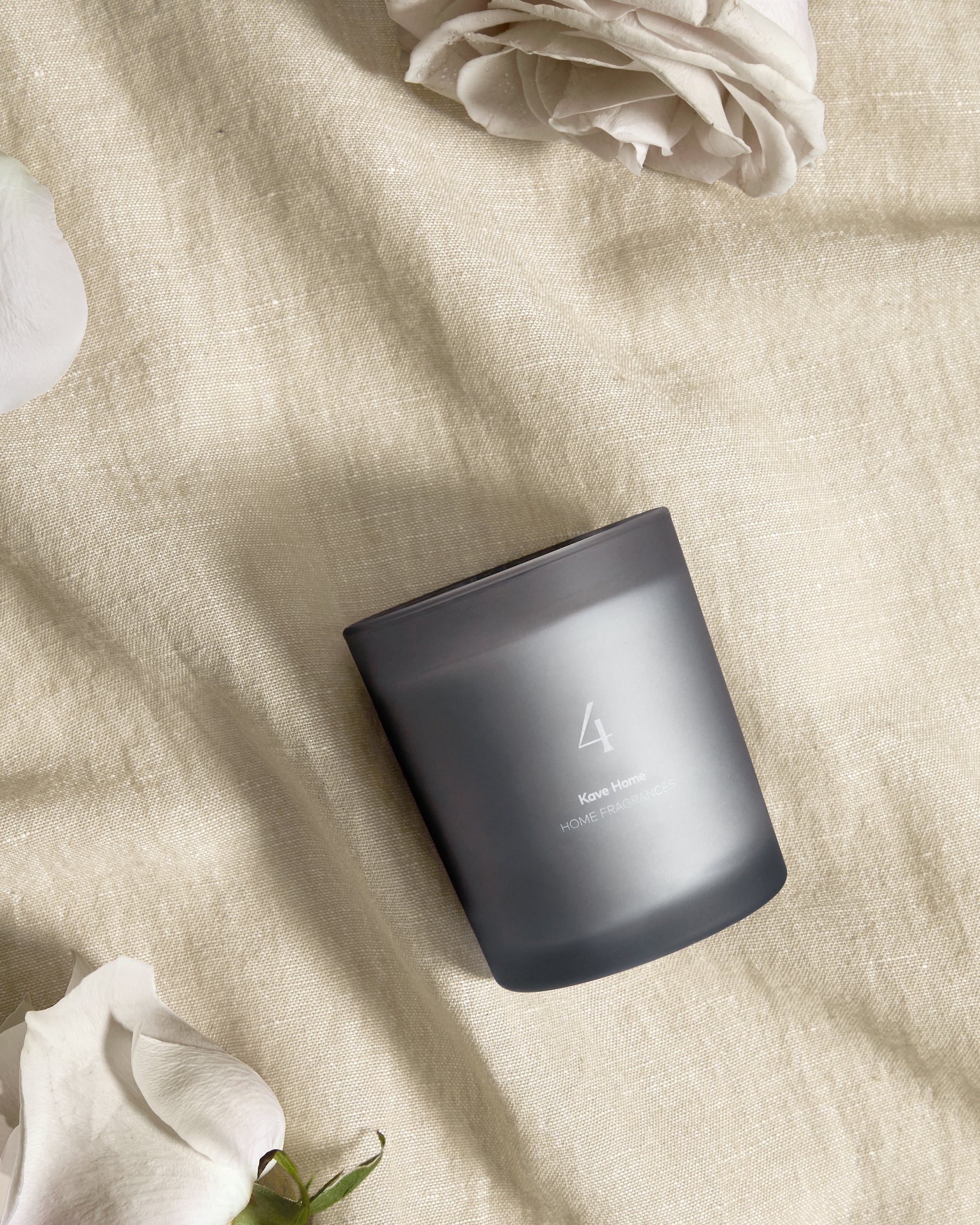 170g Cozy Cashmere scented candle - Lifestyle