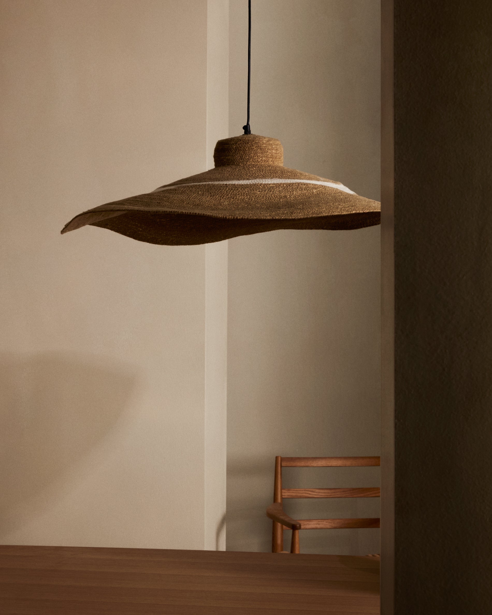 Albenya ceiling lamp made of natural fibres and cotton with a natural and white finish Ø 90 cm - Lifestyle