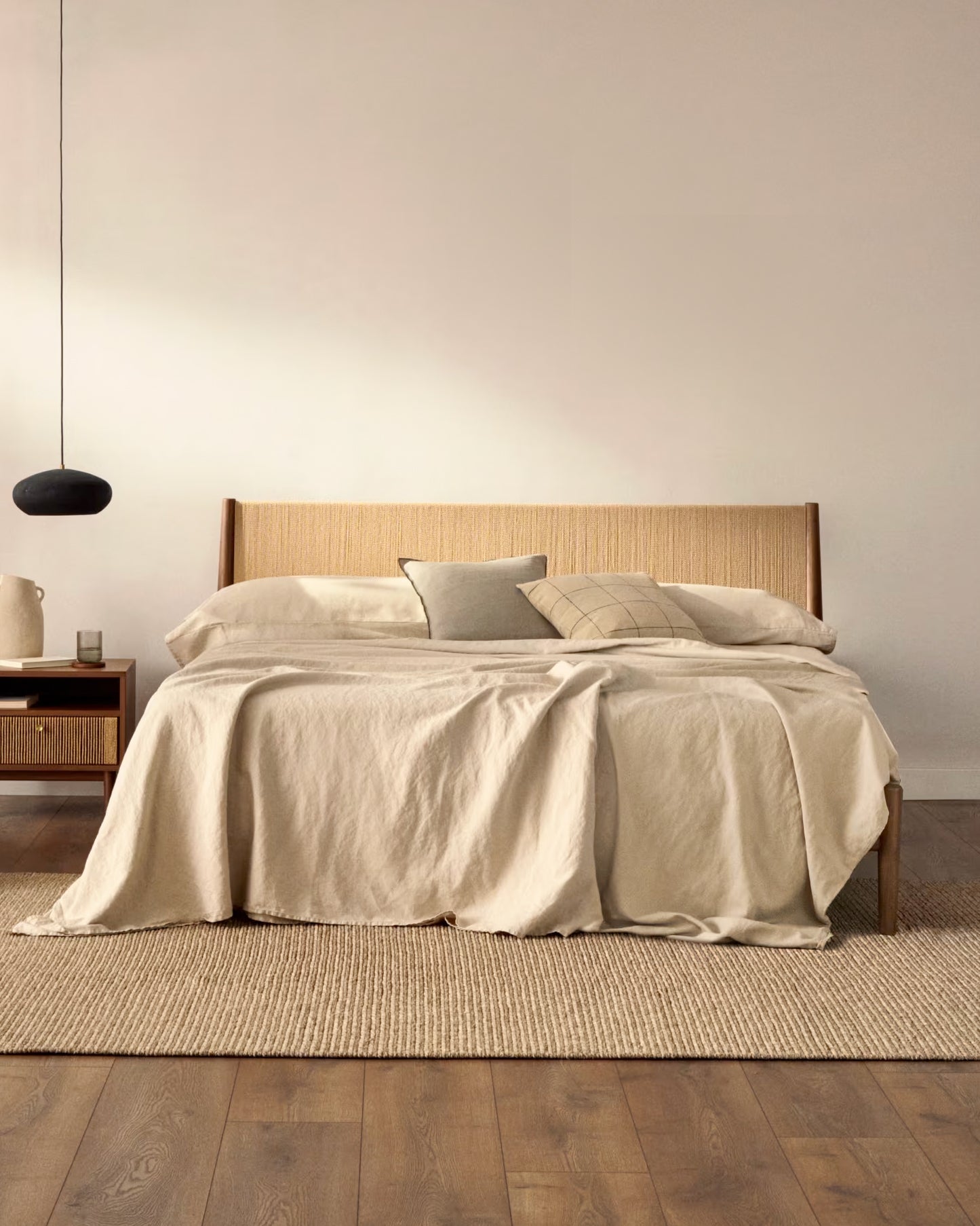 Elan bed in veneer and solid walnut wood with cord mattress 180 x 200 cm FSC Mix Credit - Lifestyle