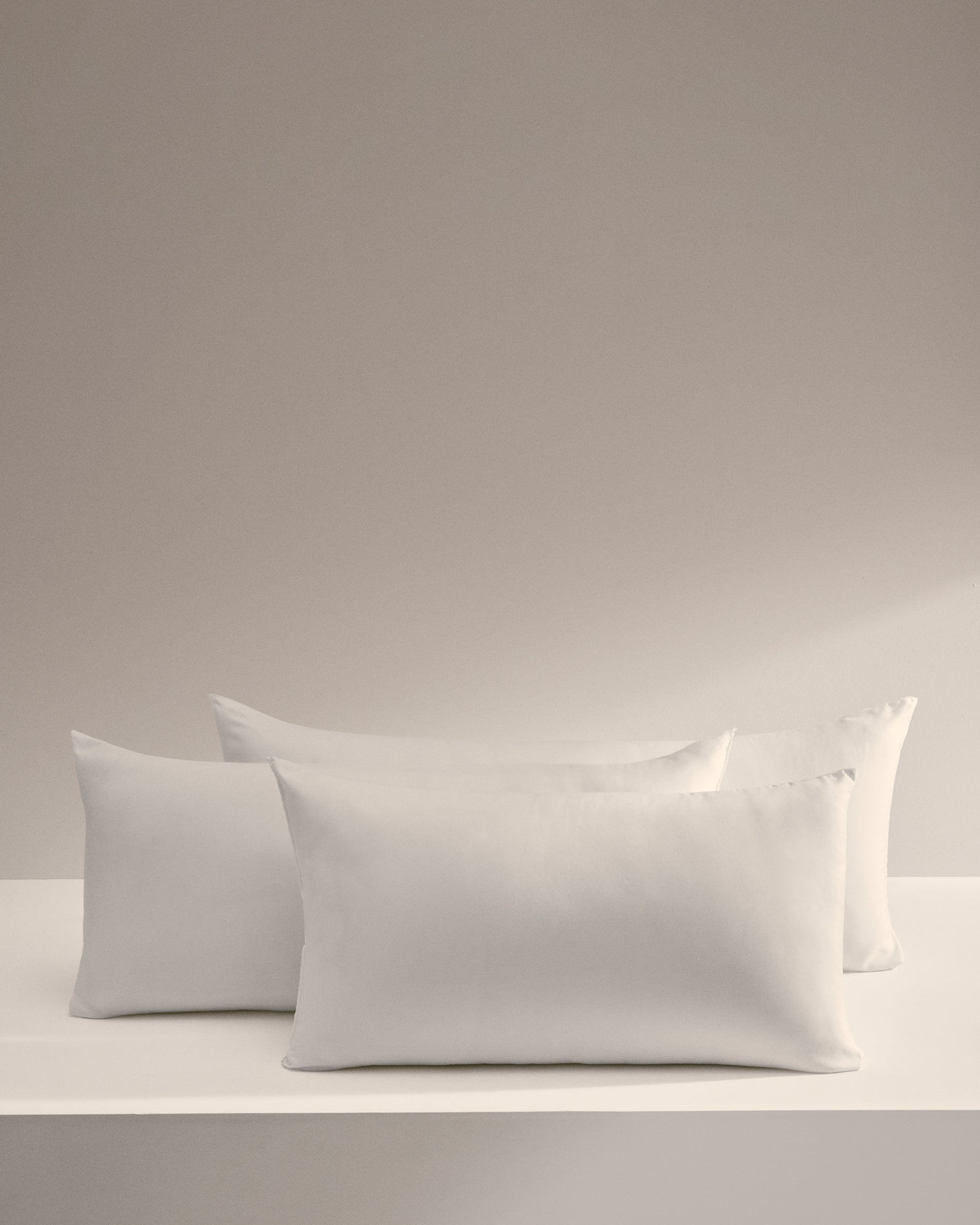 Nyla microfibre pillow 70 x 40 cm - Lifestyle