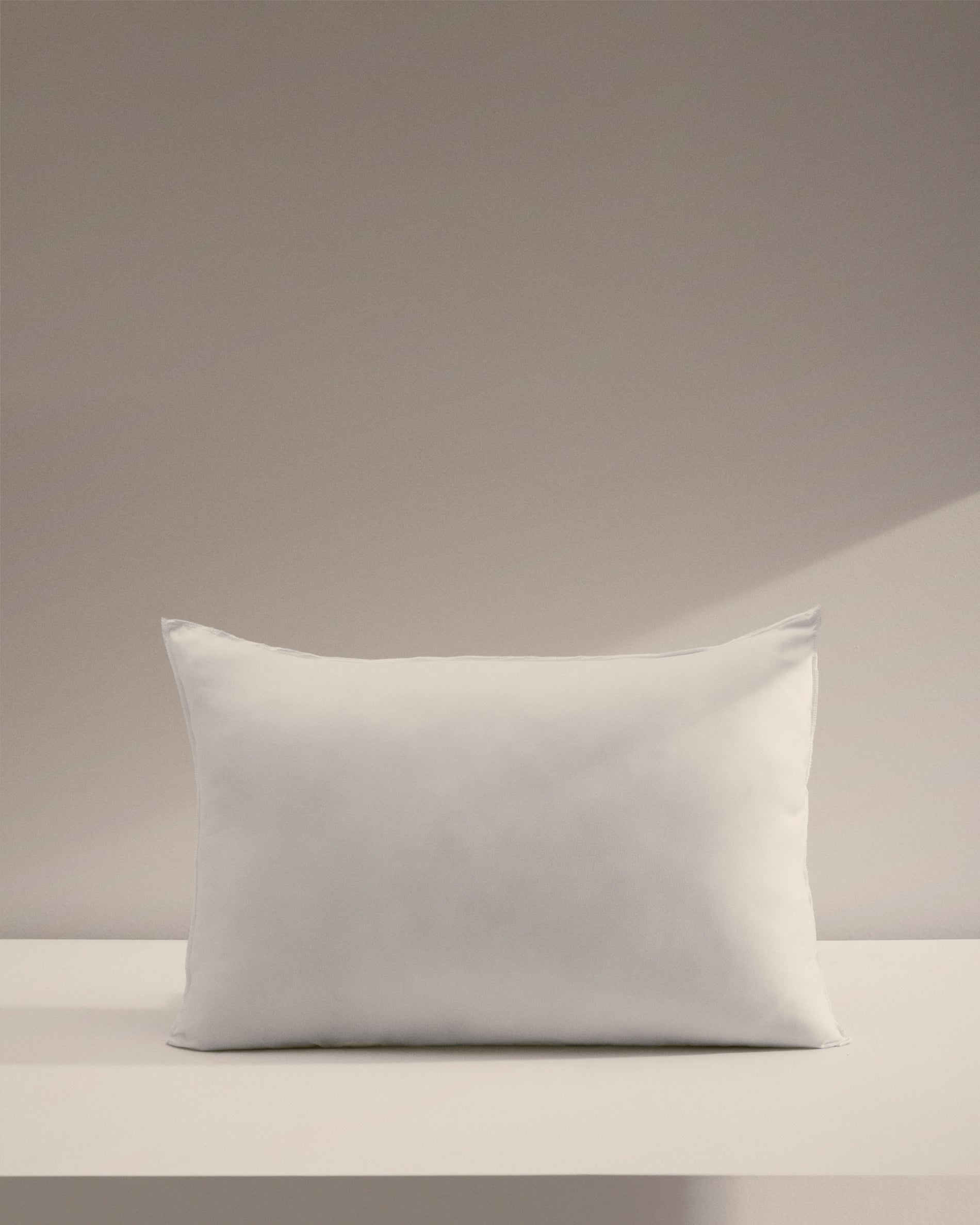Fluff cushion filler 40 x 70 cm - Lifestyle