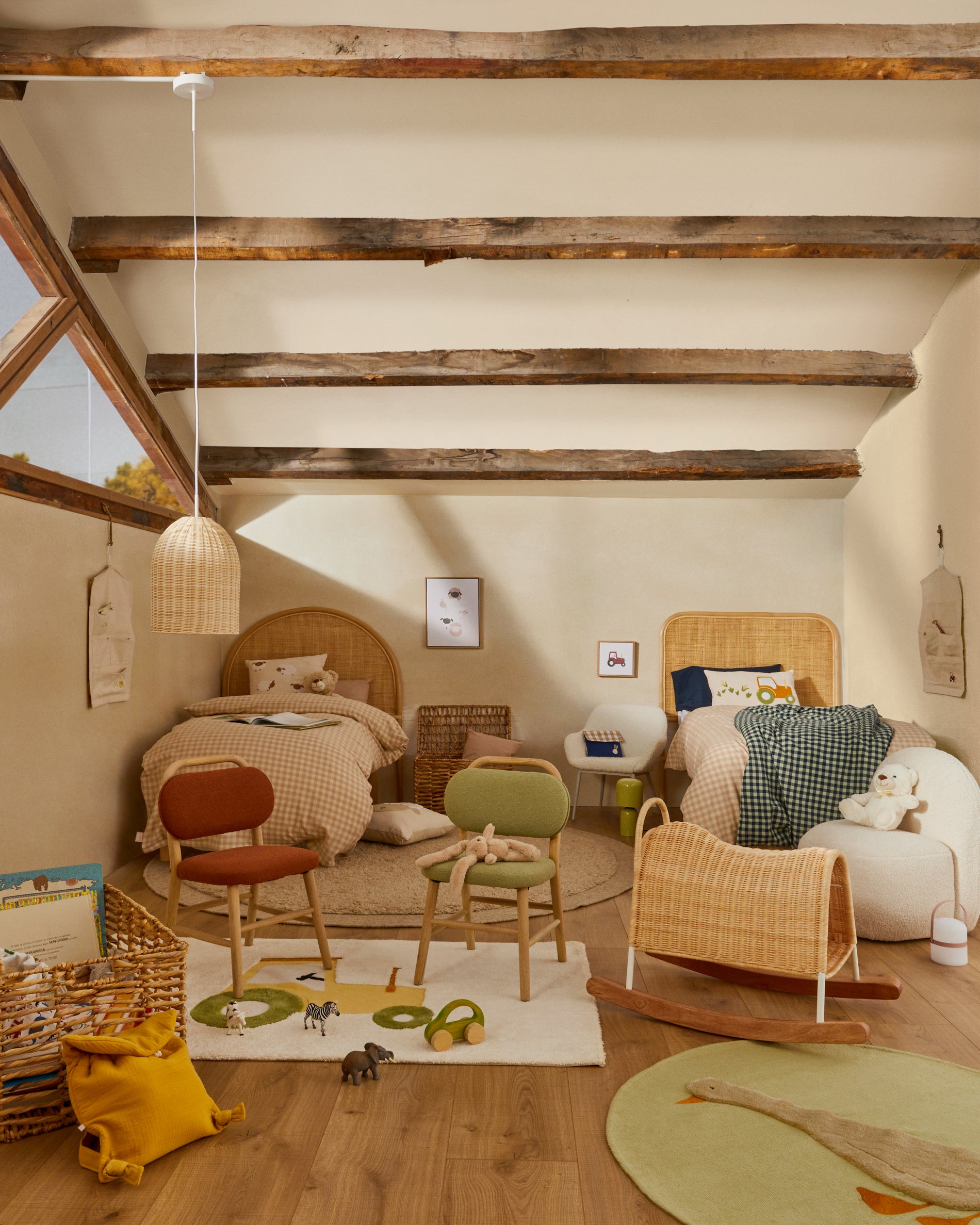 Bamban rattan and wooden rocking horse - Lifestyle