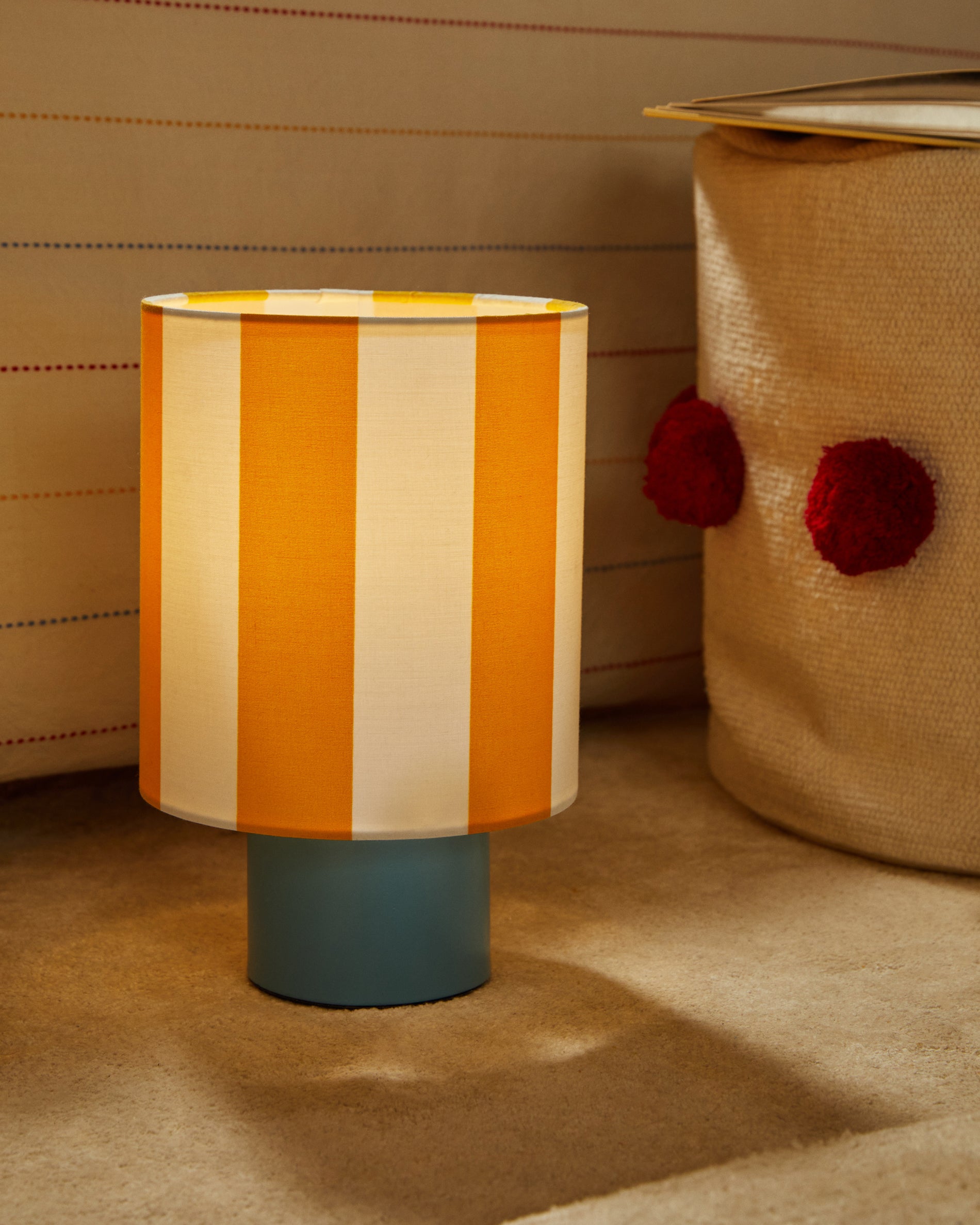 Ciral metal table lamp in a blue painted finish. - Lifestyle