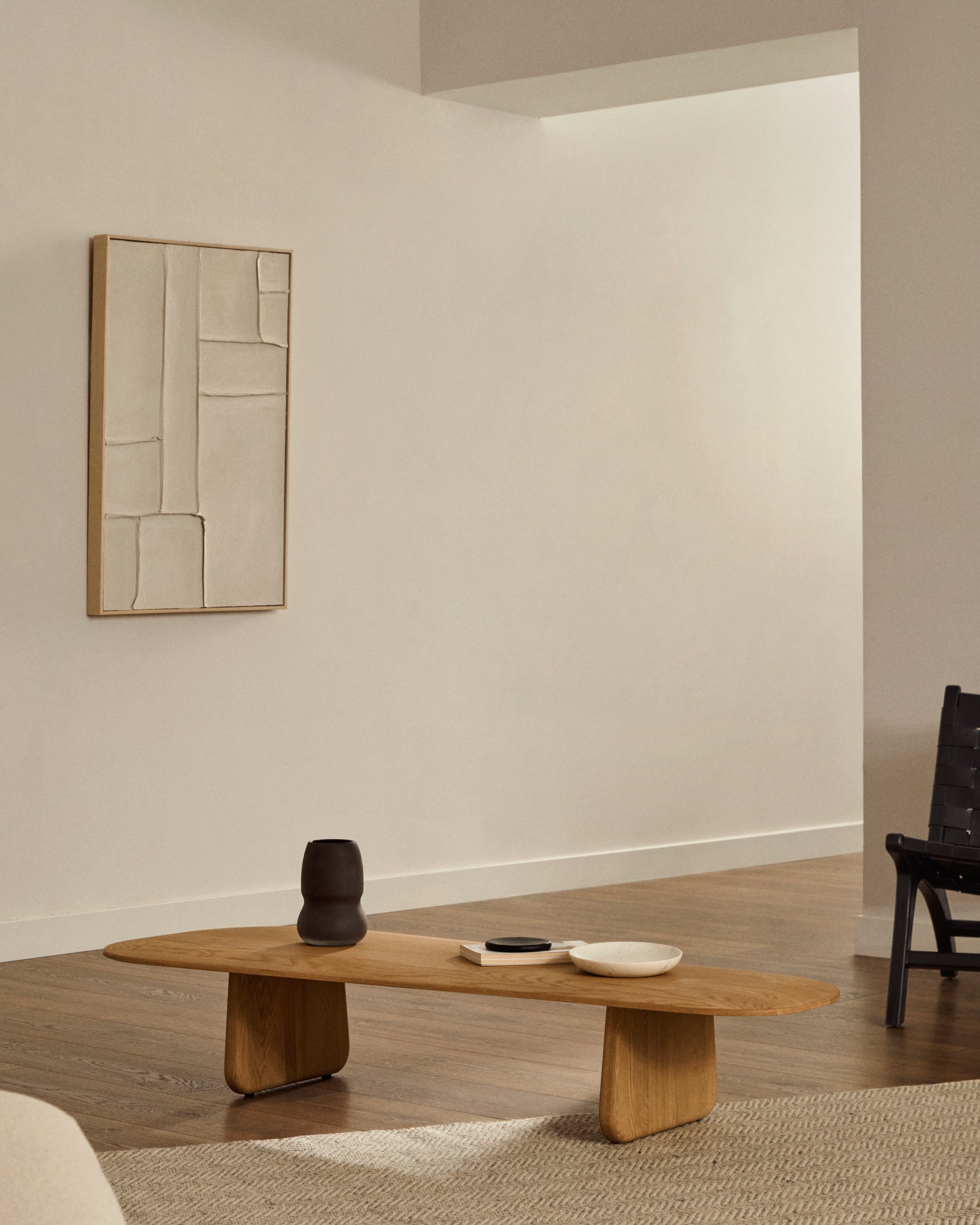 Pirita coffee table made from solid oak wood in a natural finish, 146 x 56.5 cm FSC 100% - Lifestyle