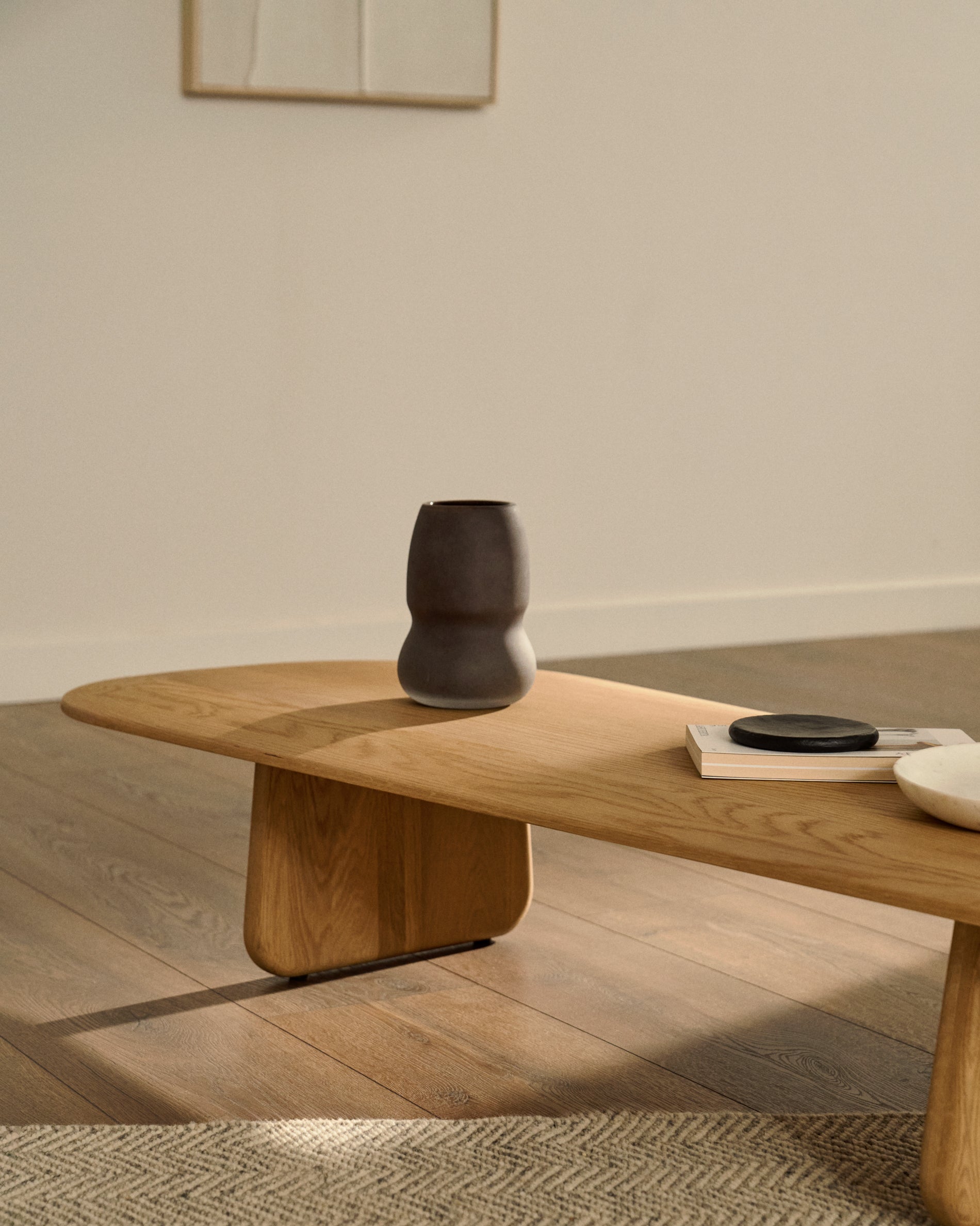 Pirita coffee table made from solid oak wood in a natural finish, 146 x 56.5 cm FSC 100% - Lifestyle