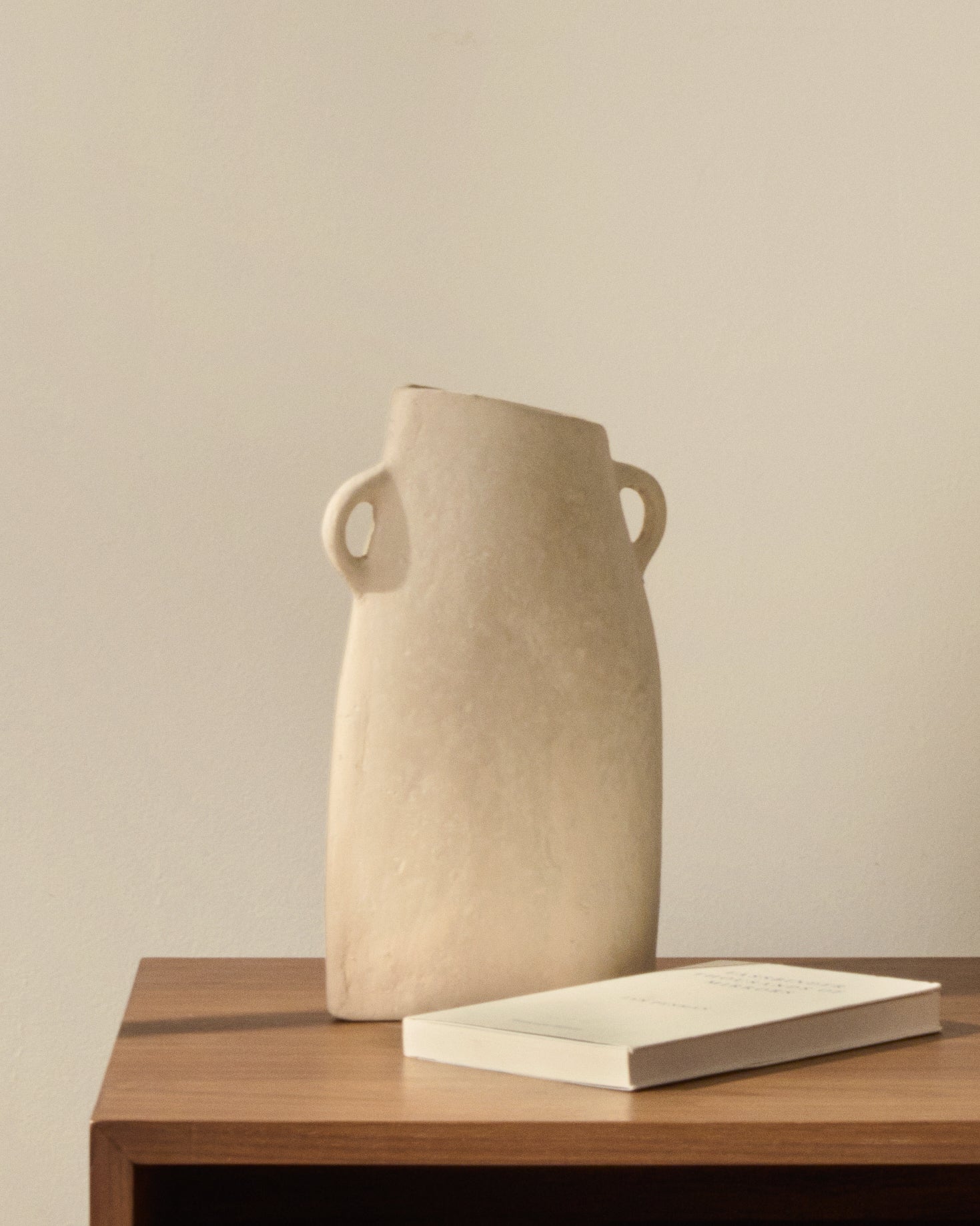 Neti white, papier mâché vase, 27 cm - Lifestyle