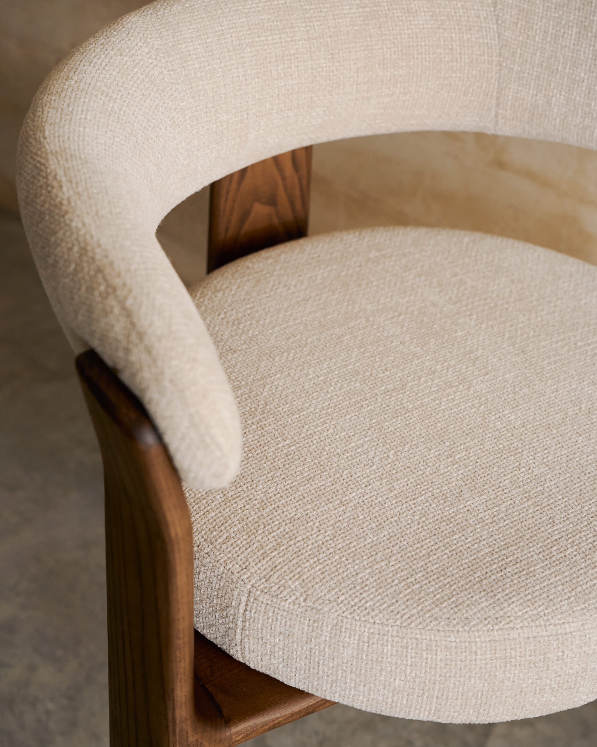 Granite 3-legged chair with beige chenille and solid ash wood with walnut finish, FSC 100%