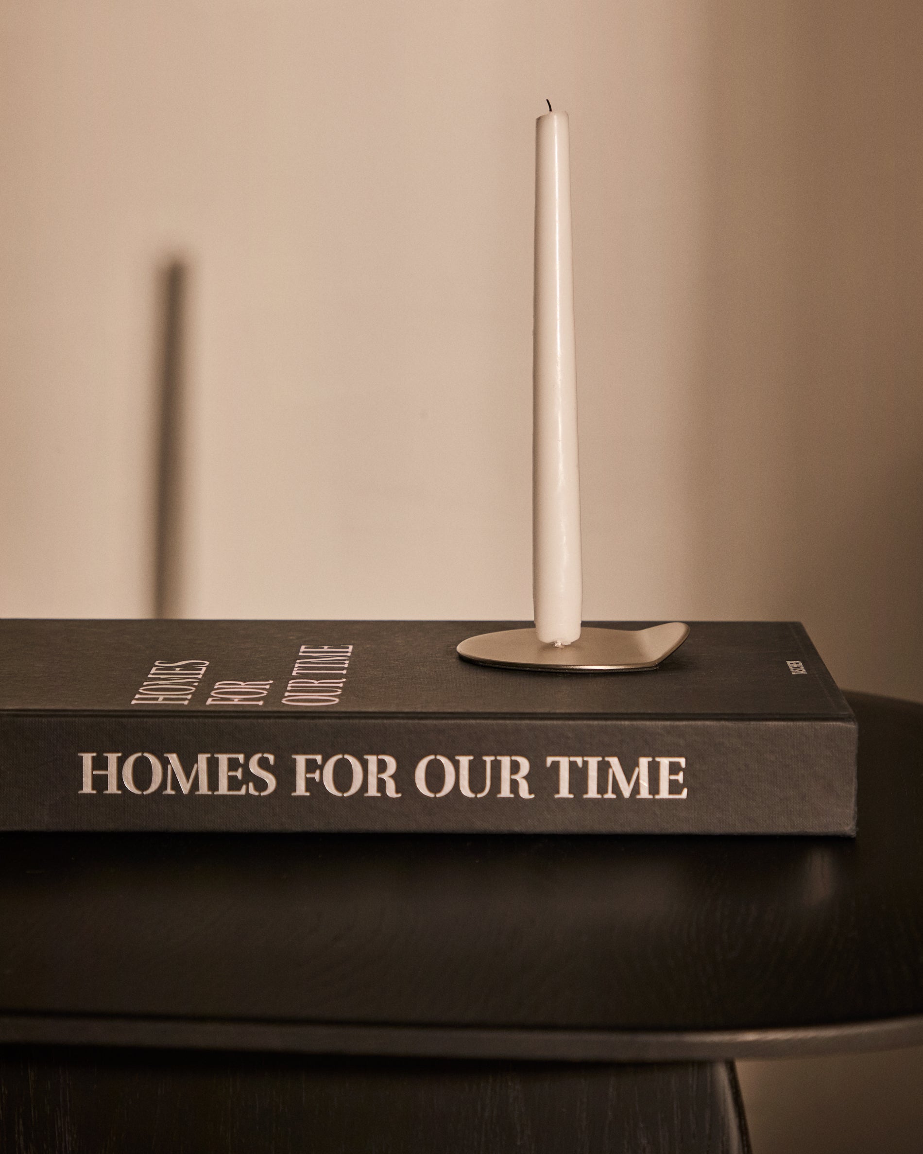 Quira silver-plated aluminium candle holder - Lifestyle