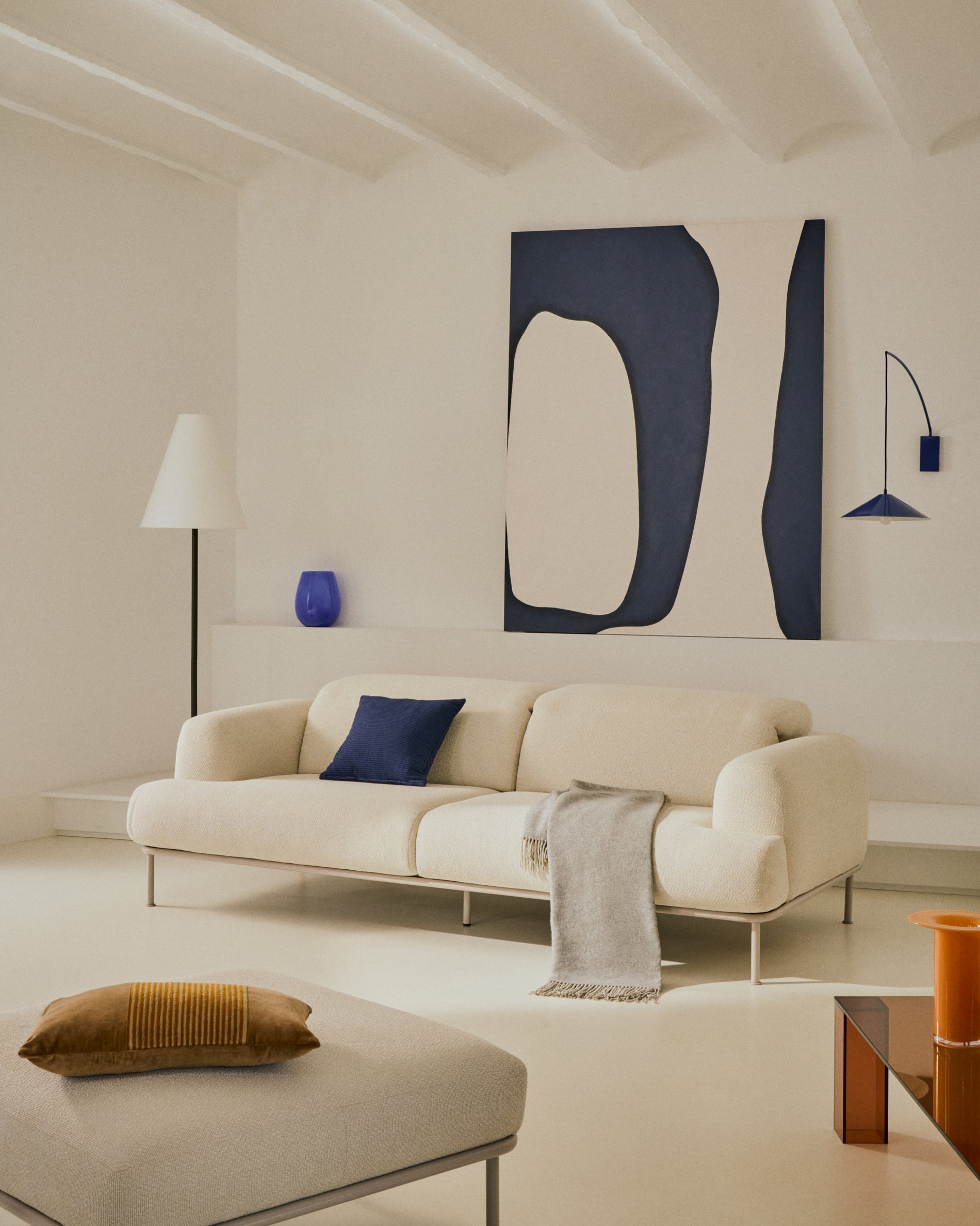 Aurum 2-seater sofa in ecru chenille with reclining headrest and matte beige metal base 214 cm FSC Mix Credit - Lifestyle
