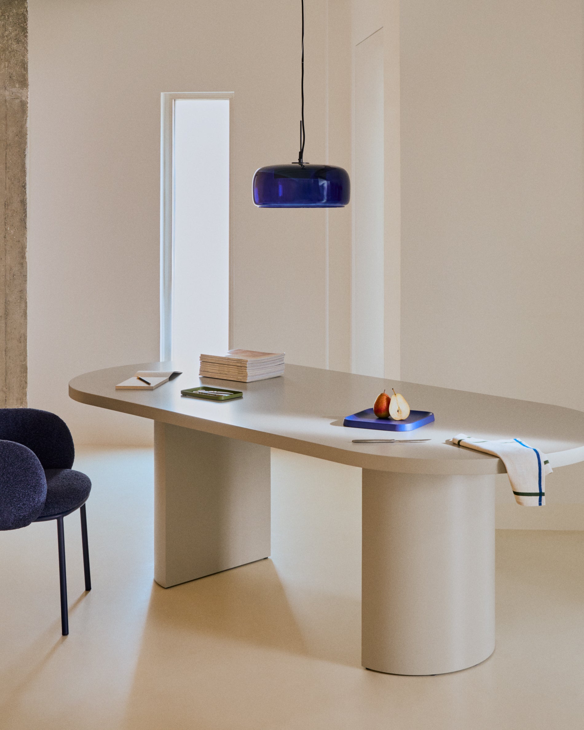 Nealy table in a lacquered MDF in an ecru finish, 200 x 100 cm - Lifestyle